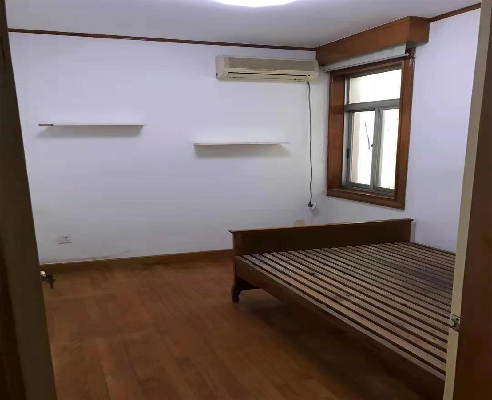 文峰新村 3室1厅1卫 88m&sup2;