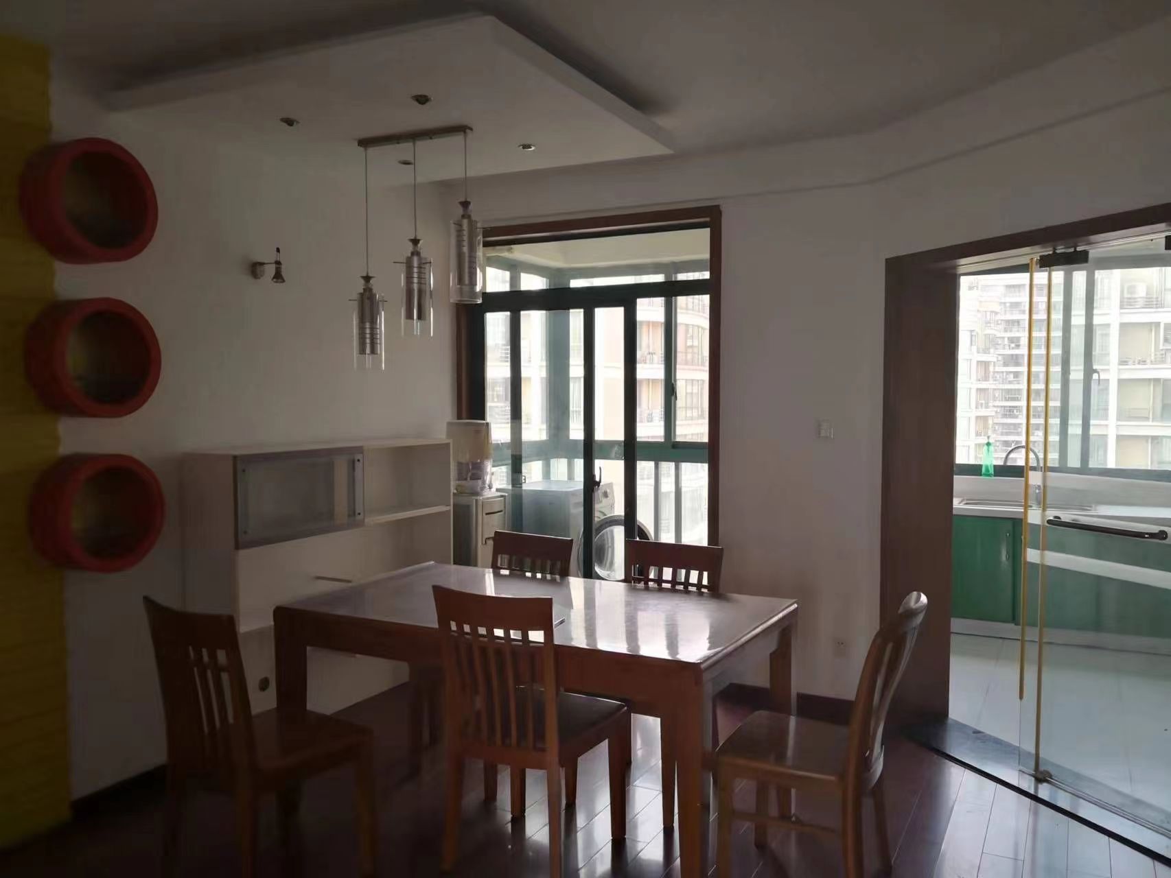 凤凰莱茵苑 3室2厅2卫 145.00m&sup2;