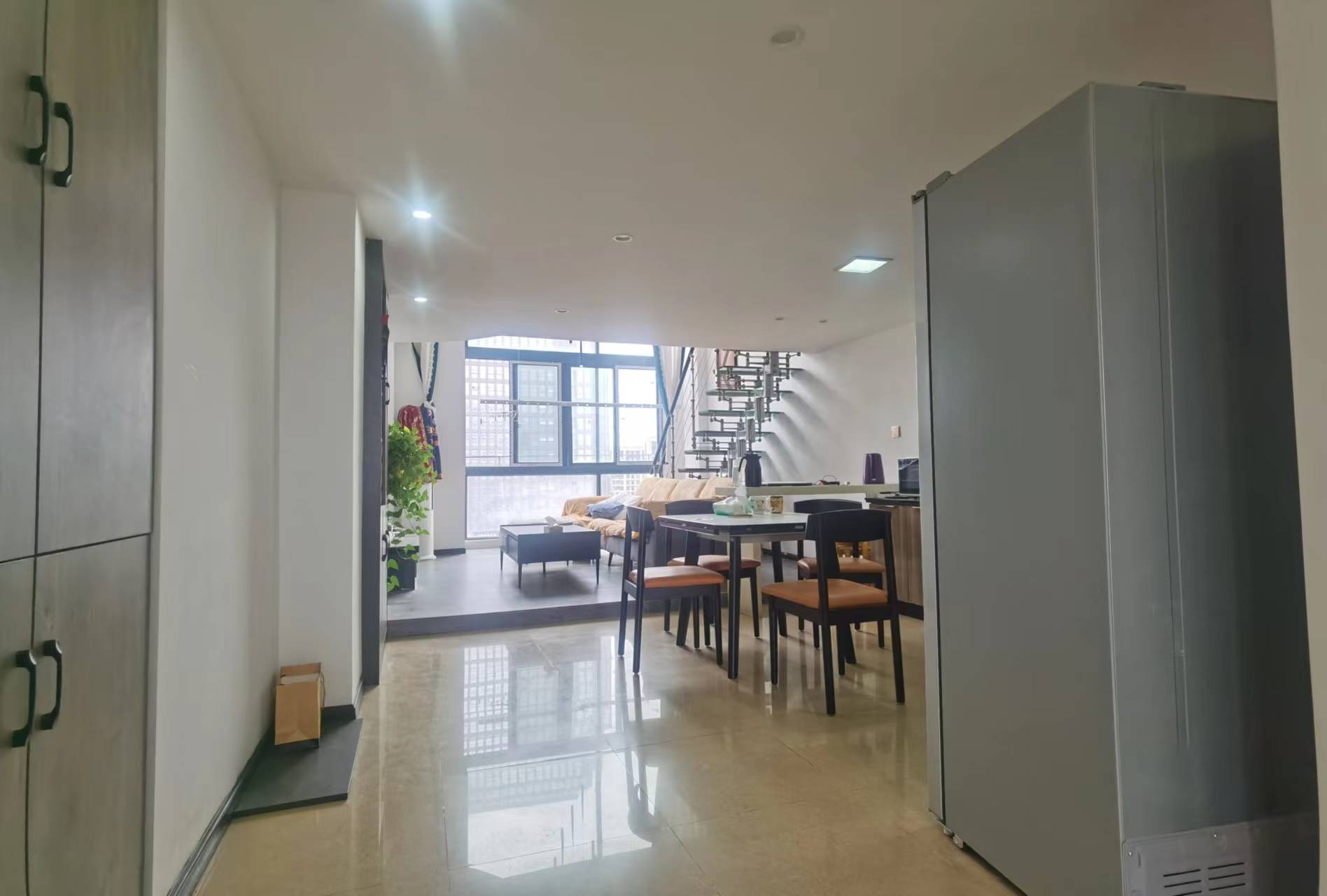 华都商业广场 3室2厅1卫 68.19m&sup2;