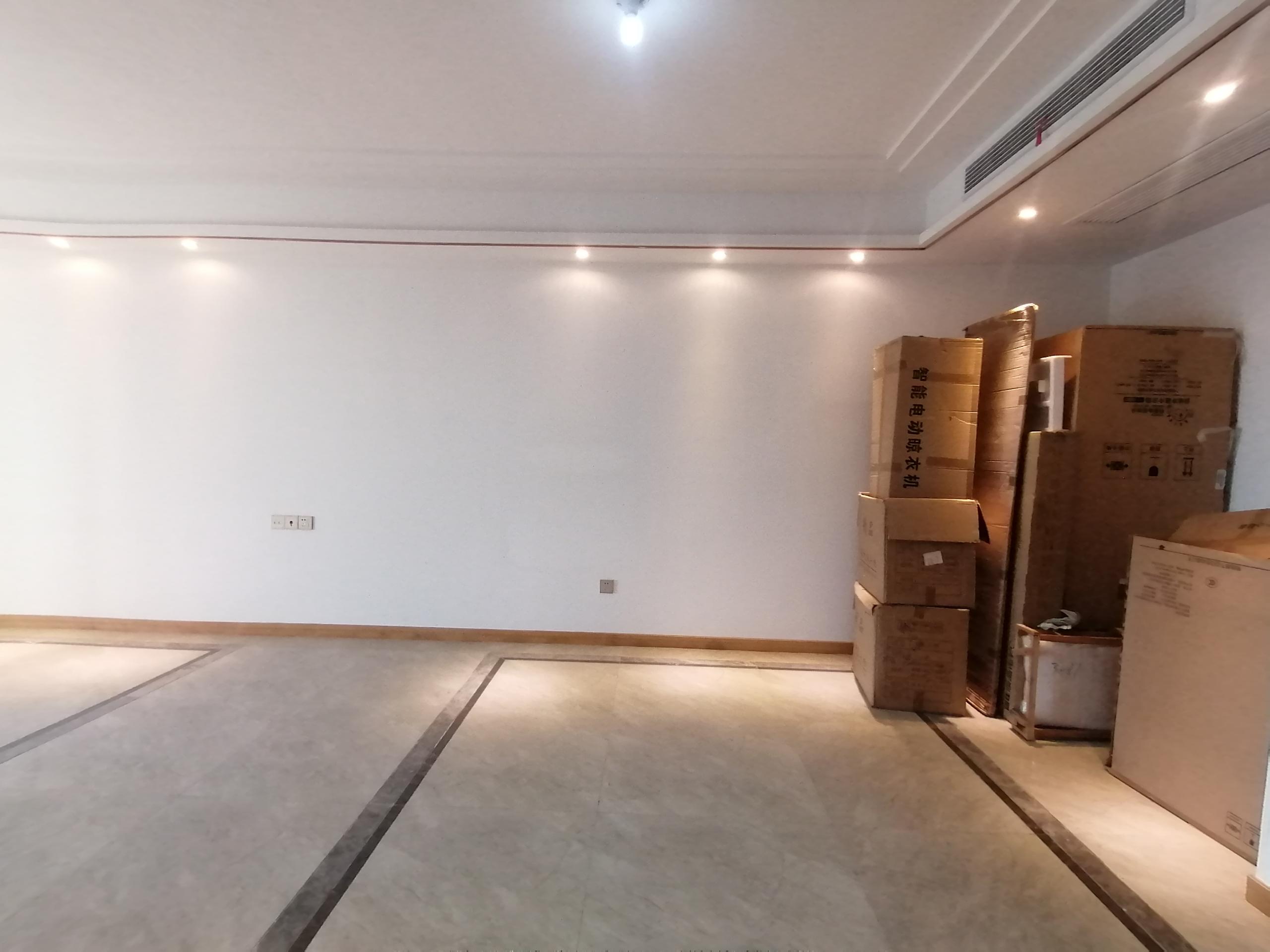 中南世纪花城三期 3室1厅1卫 100.00m²