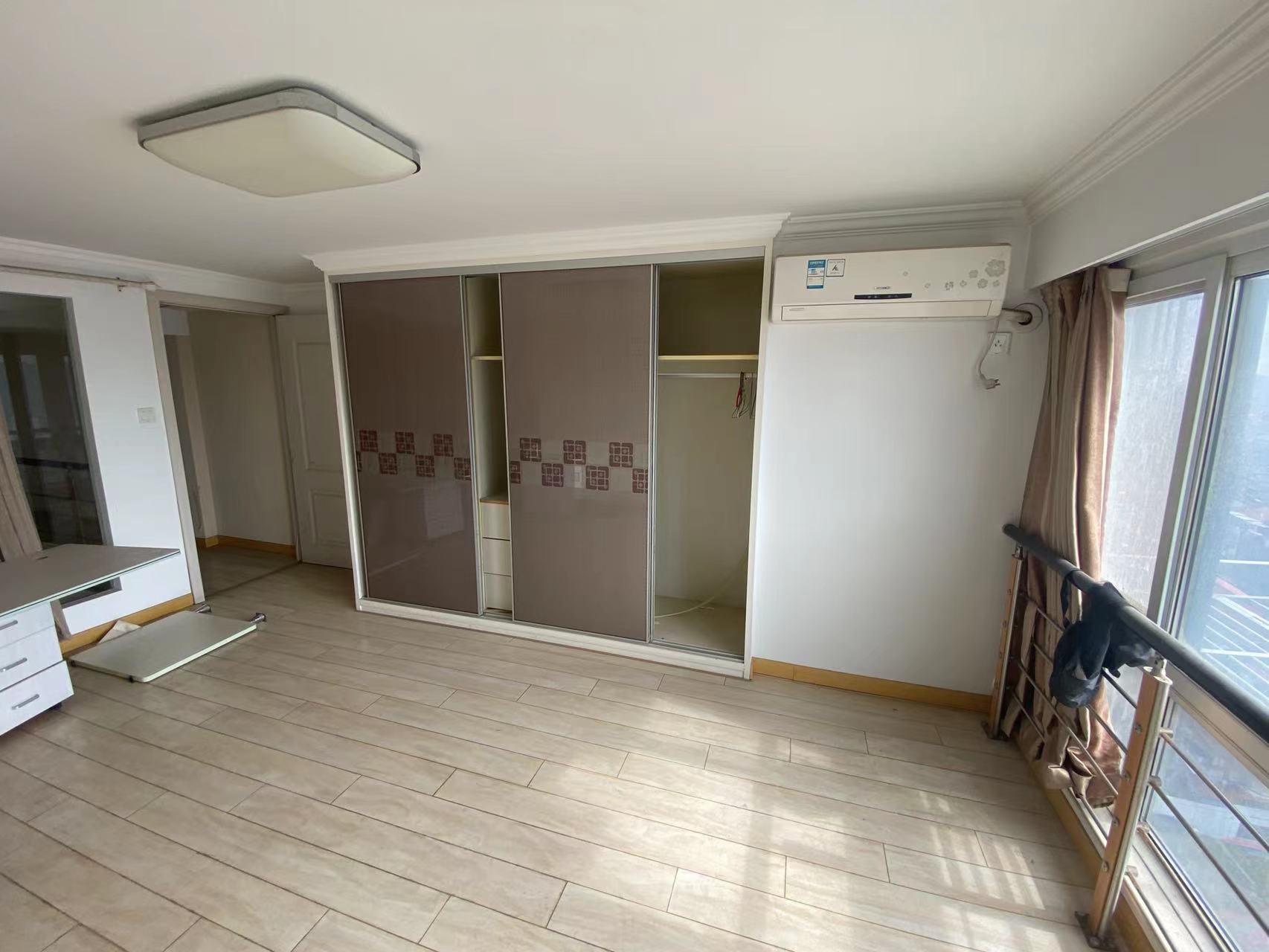 百花大厦 2室1厅1卫 57.00m&sup2;