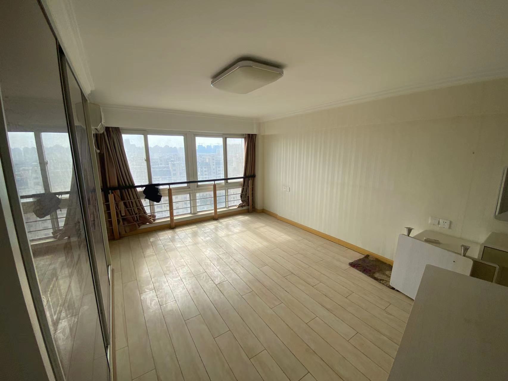 百花大厦 2室1厅1卫 57.00m&sup2;