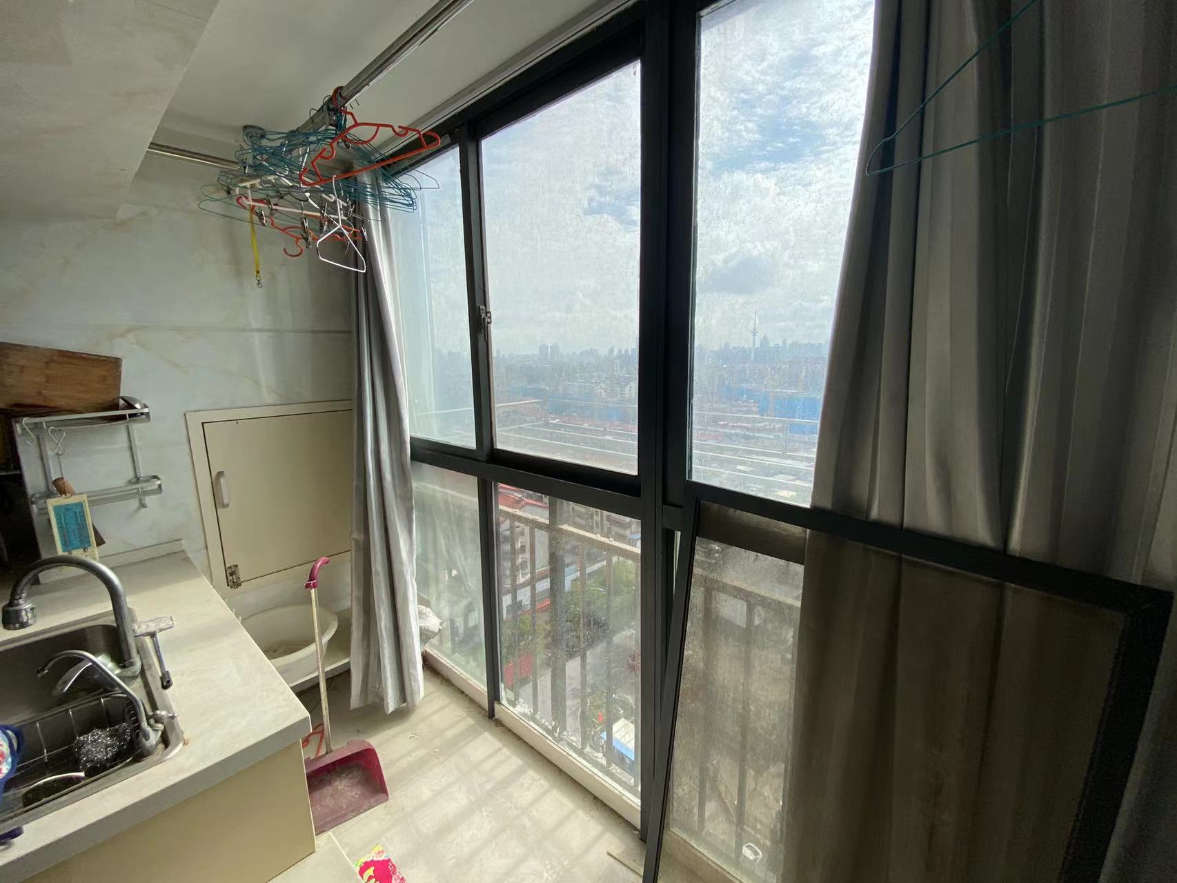 百花大厦 2室1厅1卫 57.00m&sup2;