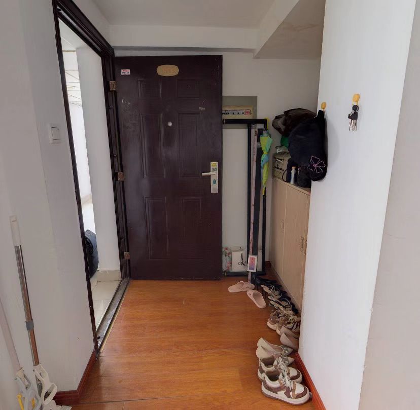 百花大厦 3室2厅2卫 58m&sup2;