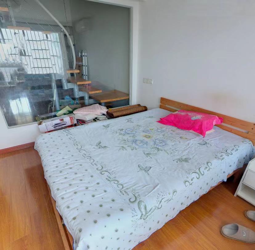 百花大厦 3室2厅2卫 58m&sup2;