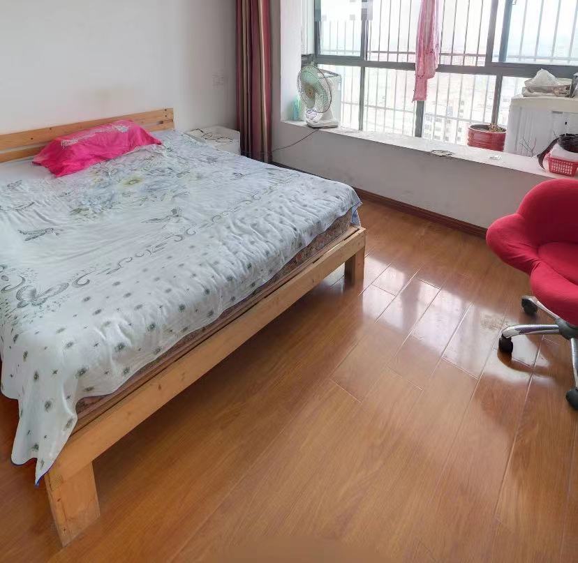 百花大厦 3室2厅2卫 58m&sup2;