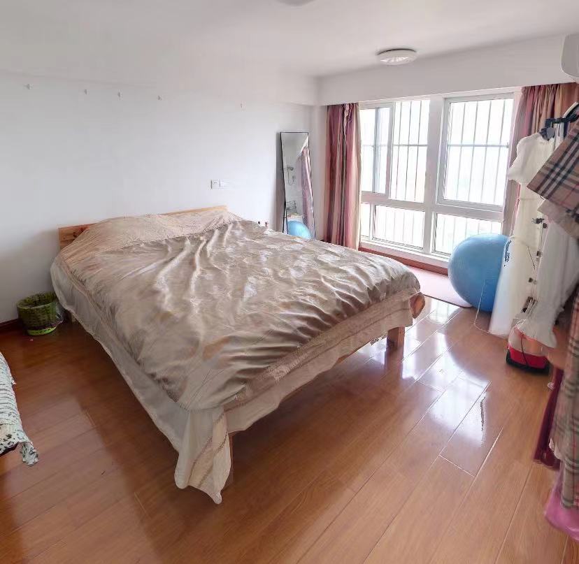 百花大厦 3室2厅2卫 58m&sup2;