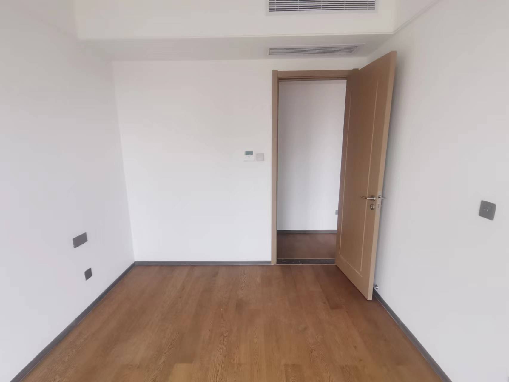 春风南岸西园 4室2厅2卫 140m&sup2;