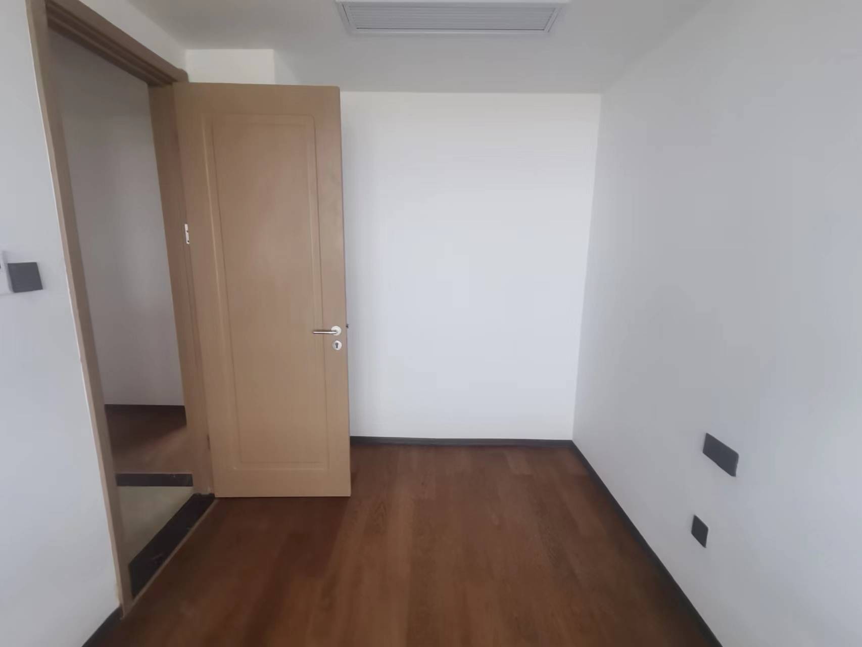春风南岸西园 4室2厅2卫 140m&sup2;