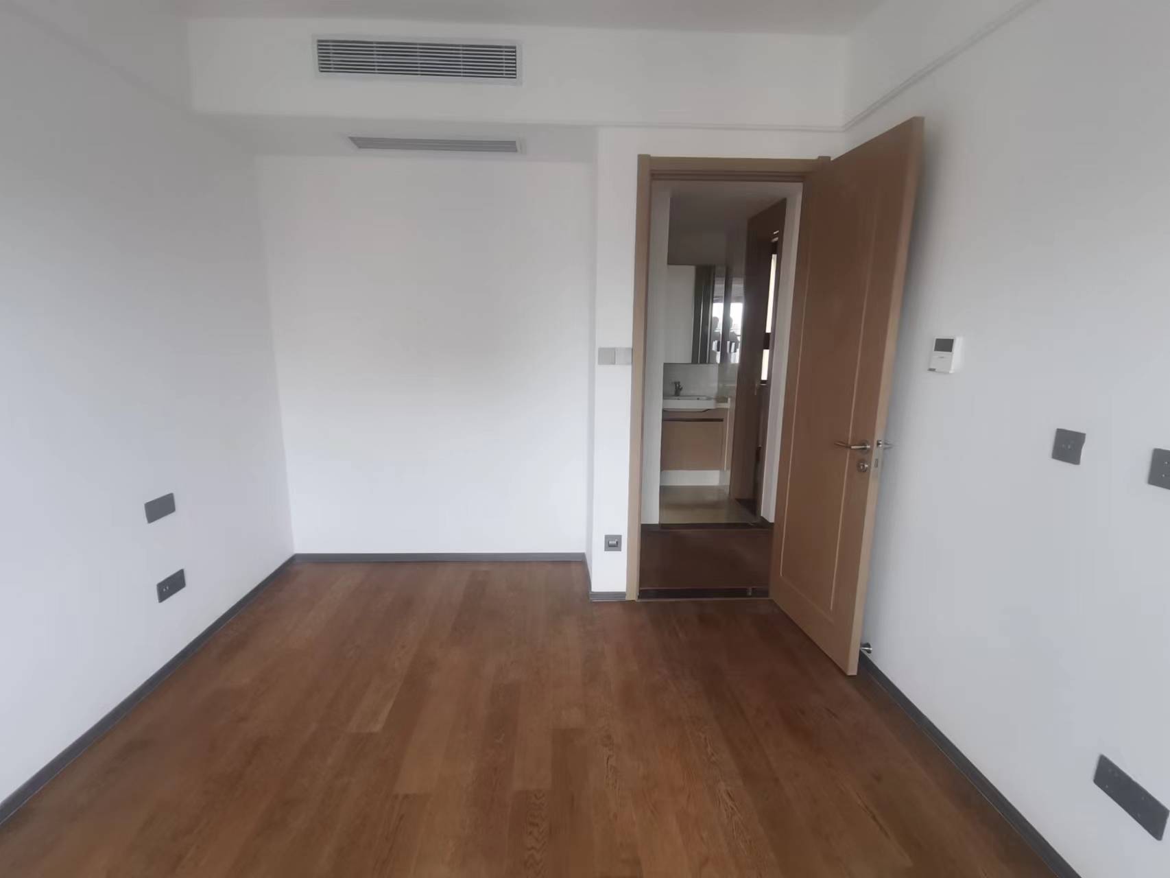 春风南岸西园 4室2厅2卫 140m&sup2;