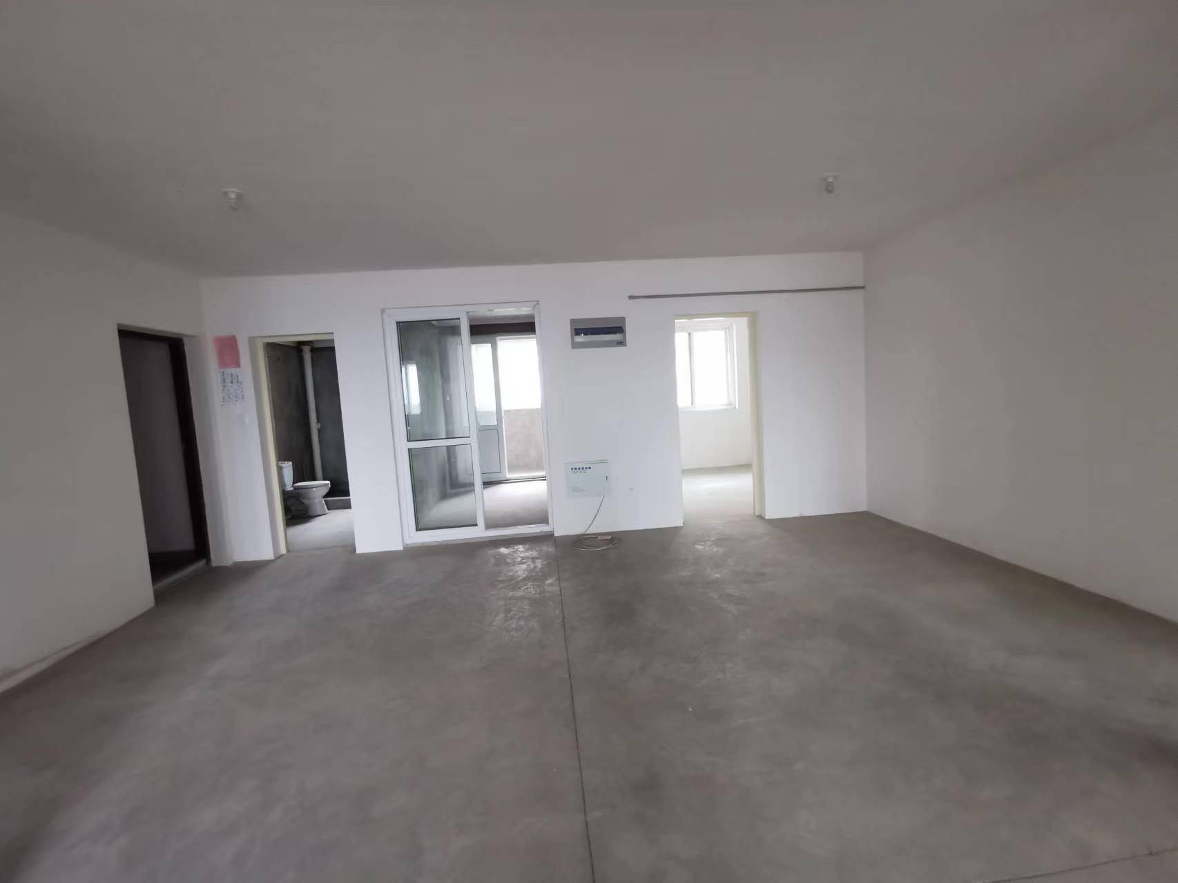 江海东苑 3室2厅2卫 150m&sup2;