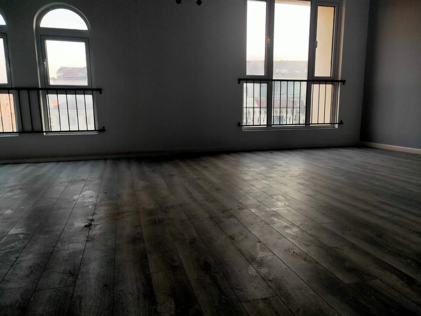 军山花园 4室2厅3卫 178.00m&sup2;