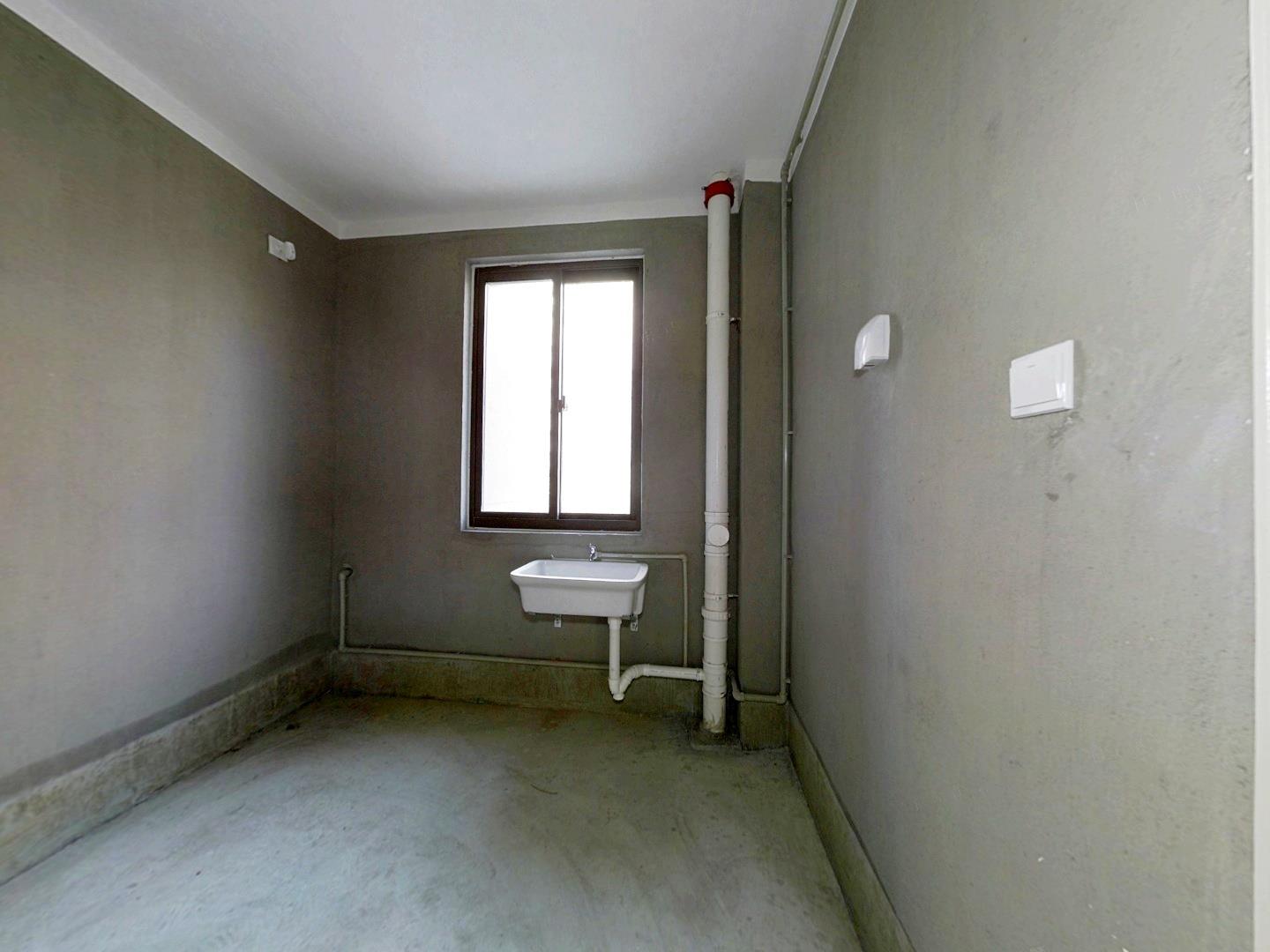 兴石花园 3室2厅1卫 119.00m&sup2;