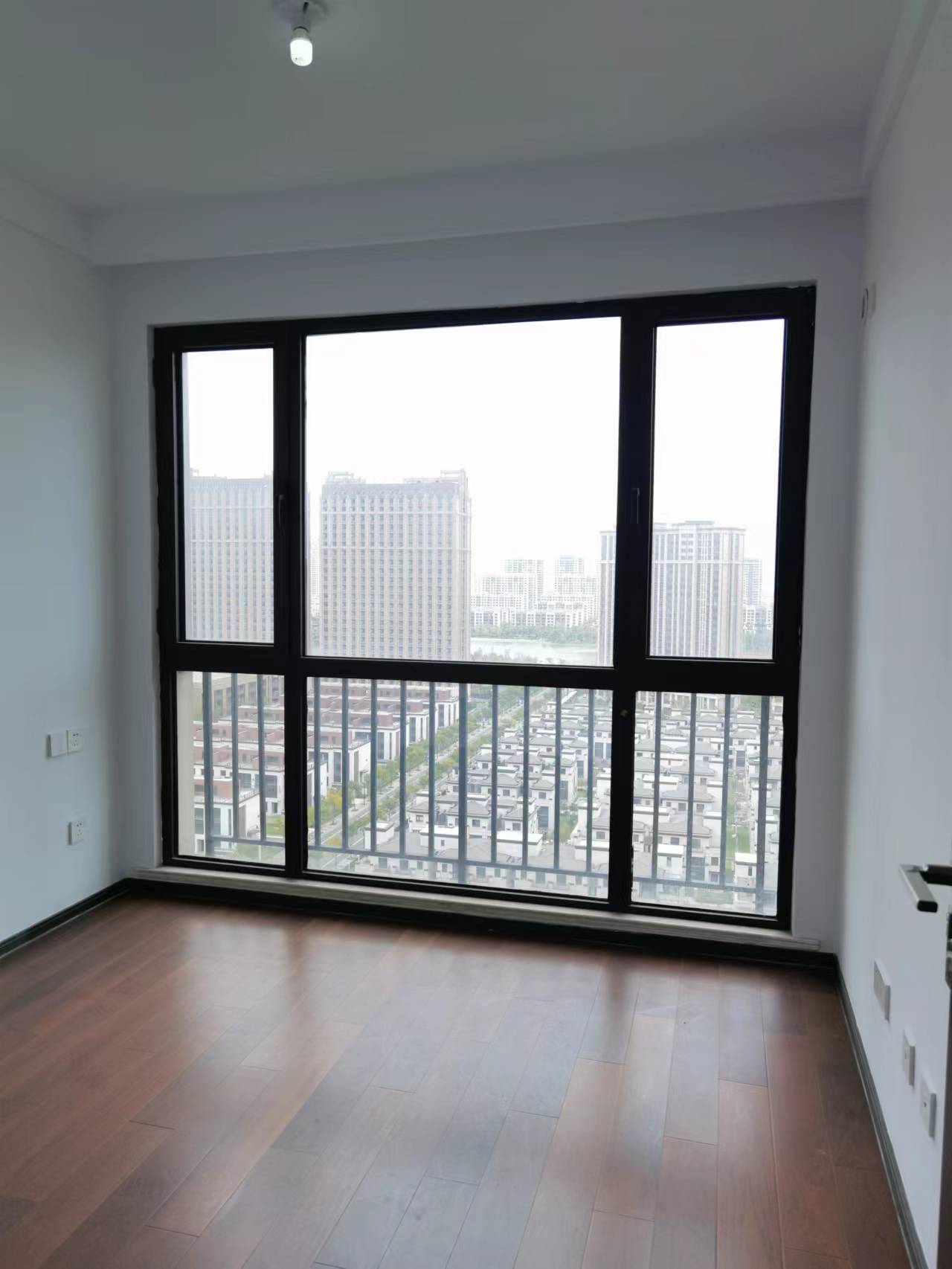 云樾东方 3室2厅2卫 136m&sup2;