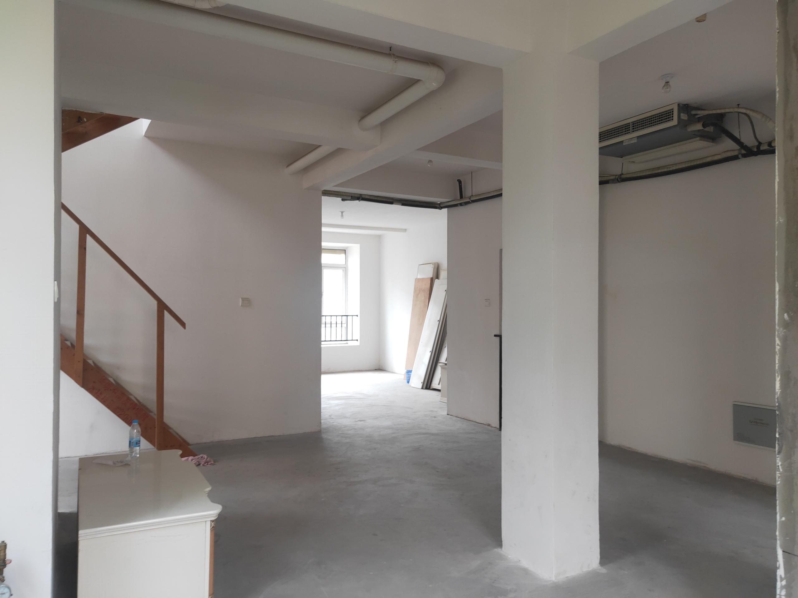 军山花园 4室2厅2卫 236m&sup2;