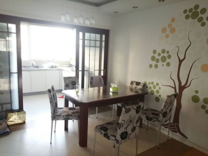 紫东花苑 3室2厅1卫 137m&sup2;