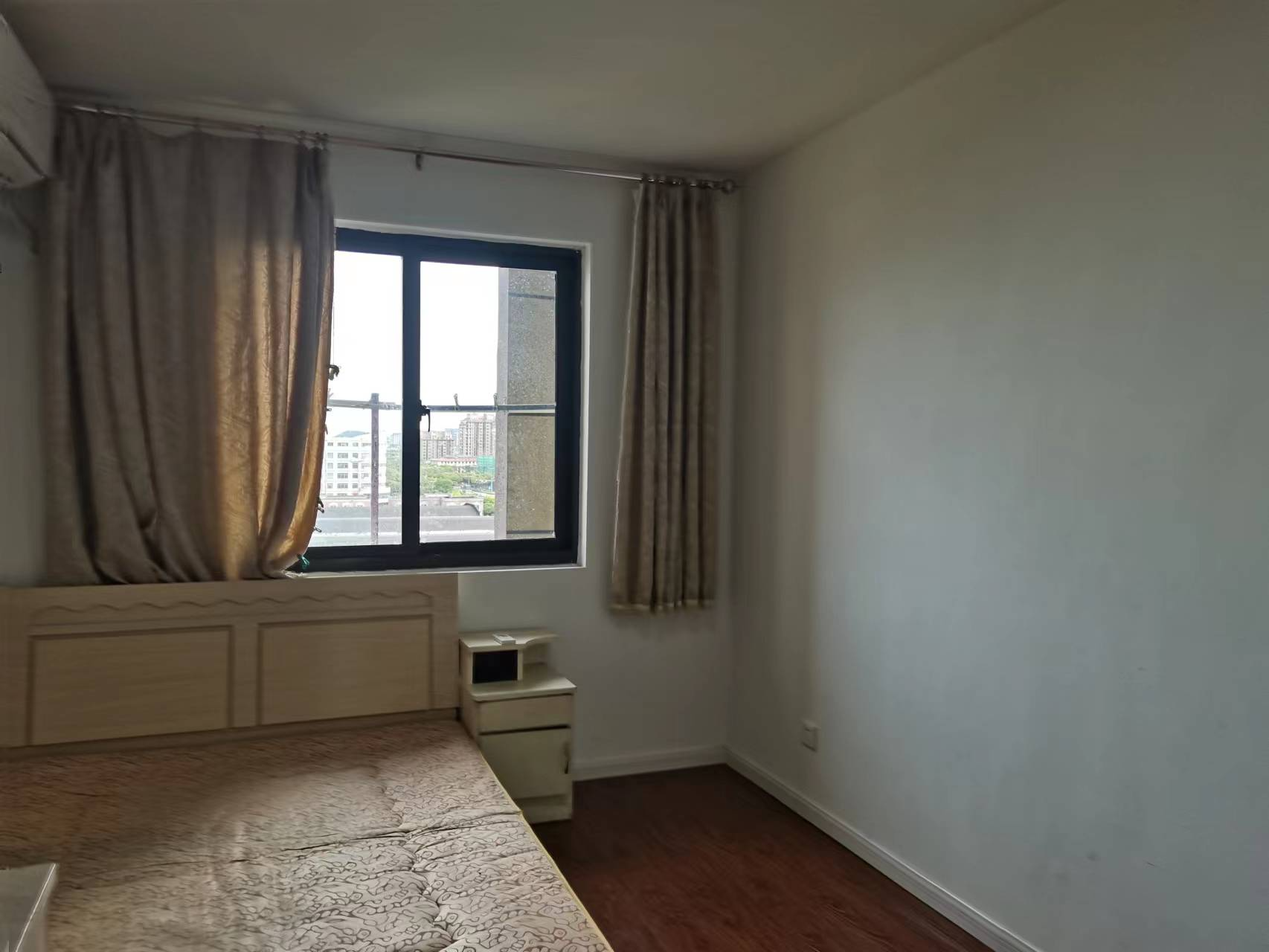 新城新苑 3室2厅1卫 119m&sup2;