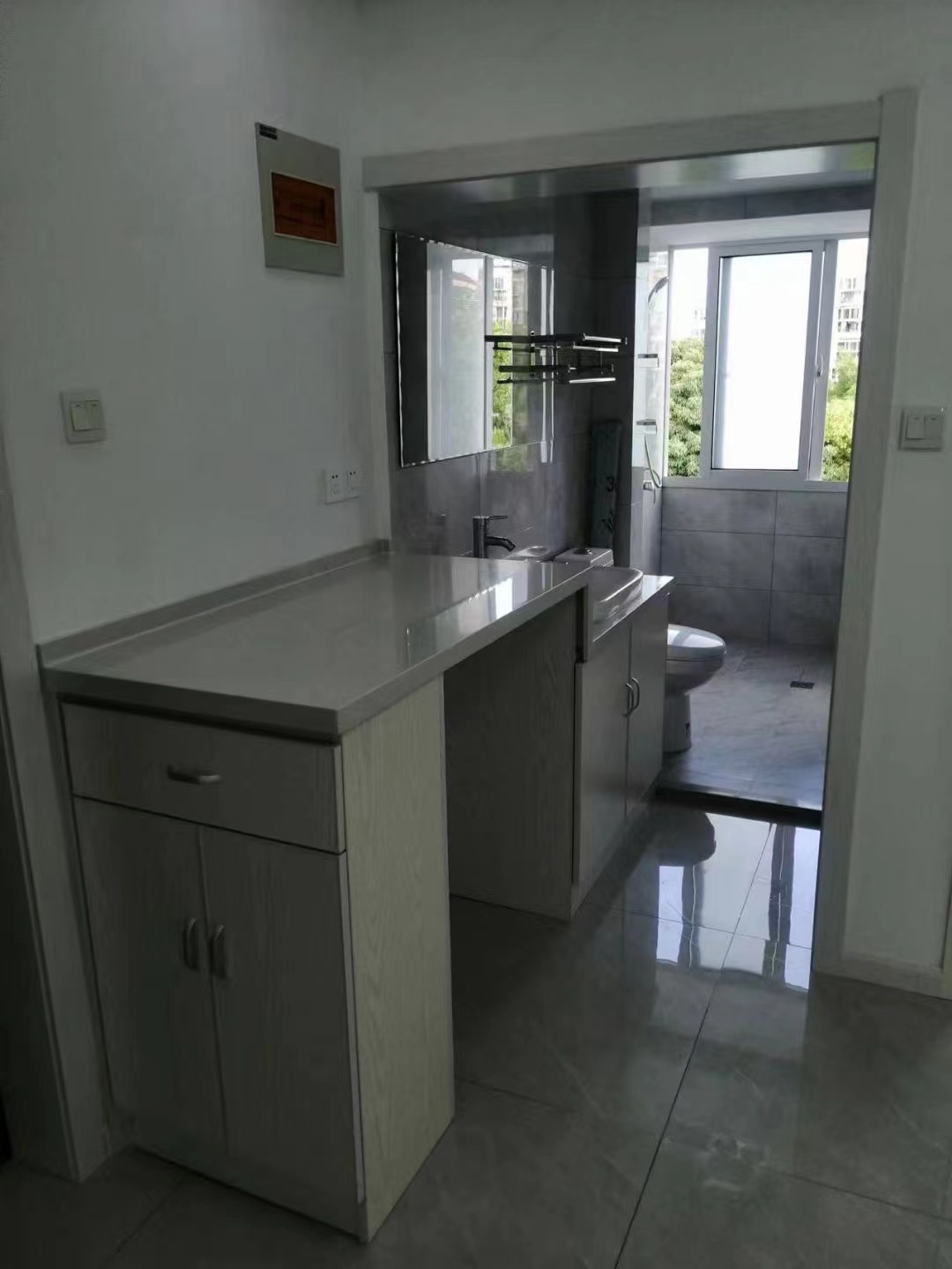 城港新村 1室1厅1卫 49.00m²