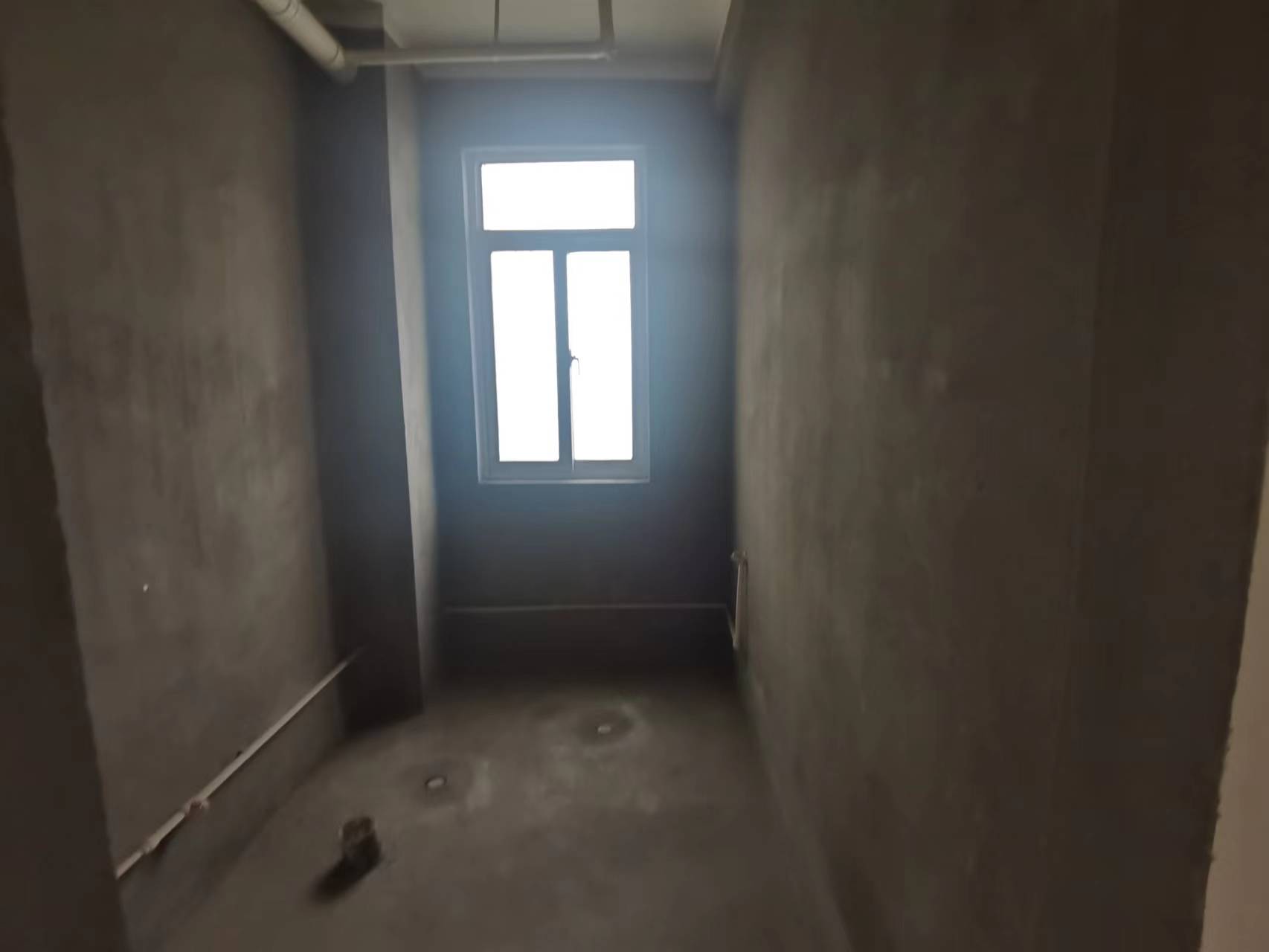 军山花园 4室2厅2卫 186m&sup2;