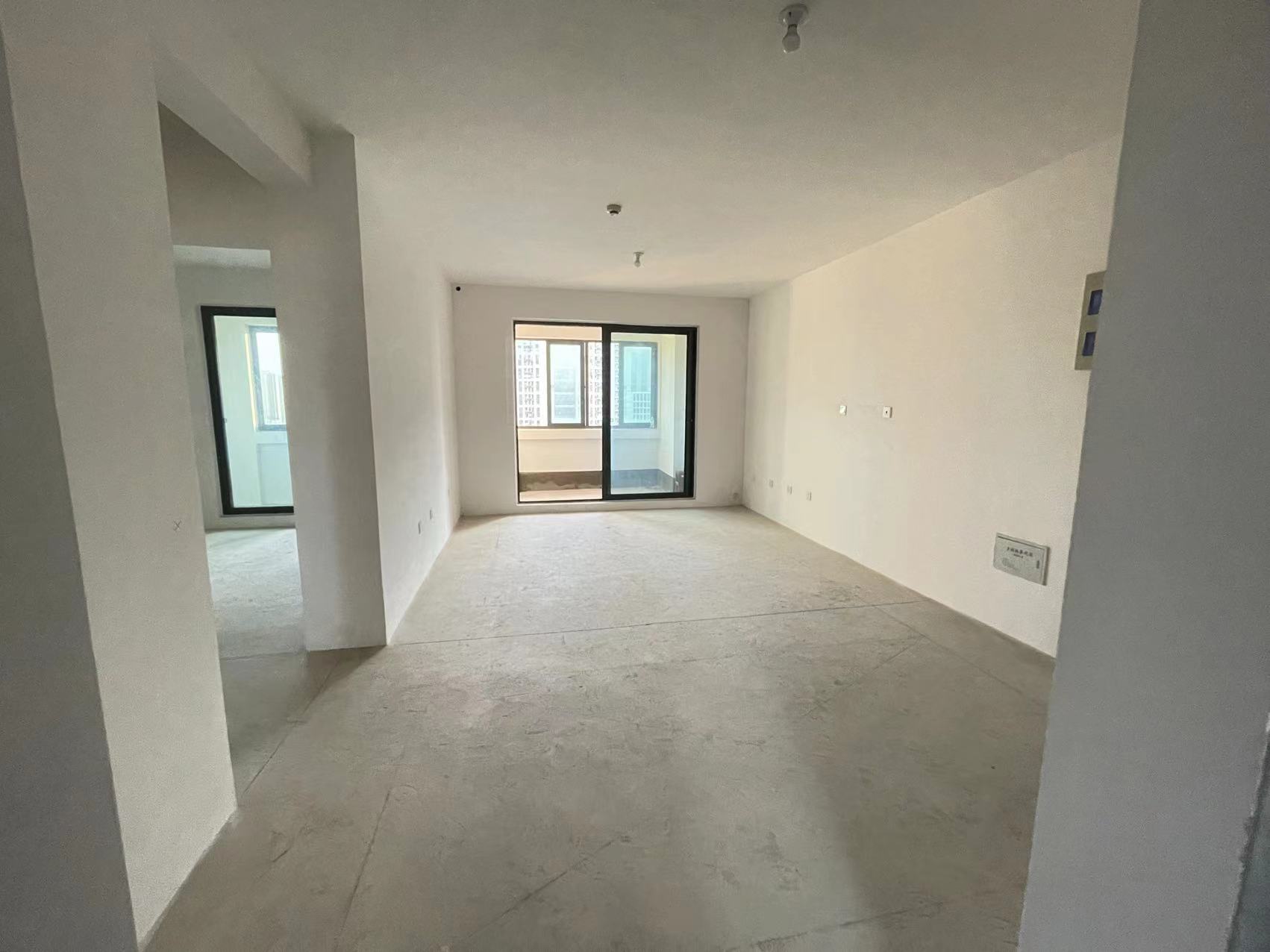 美佳盛庭 4室2厅2卫 125m²