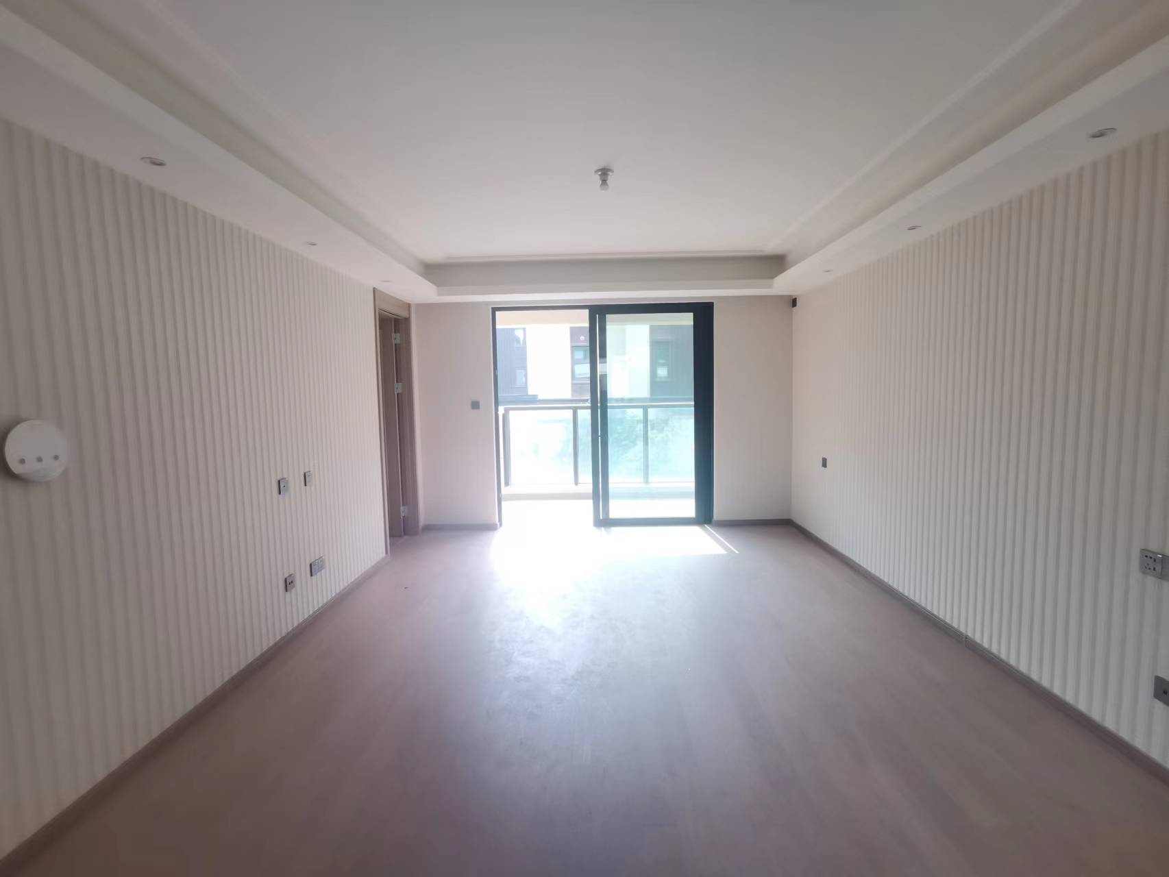 龙湖天宸源著 4室2厅2卫 140m&sup2;