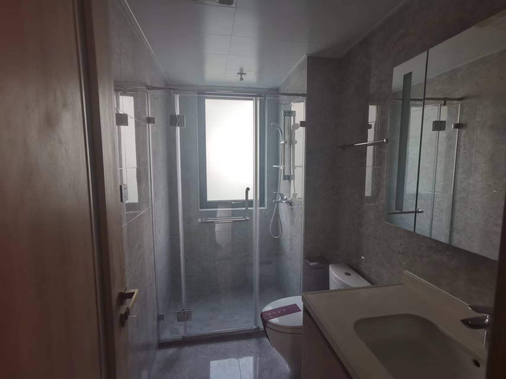 龙湖天宸源著 4室2厅2卫 140m&sup2;