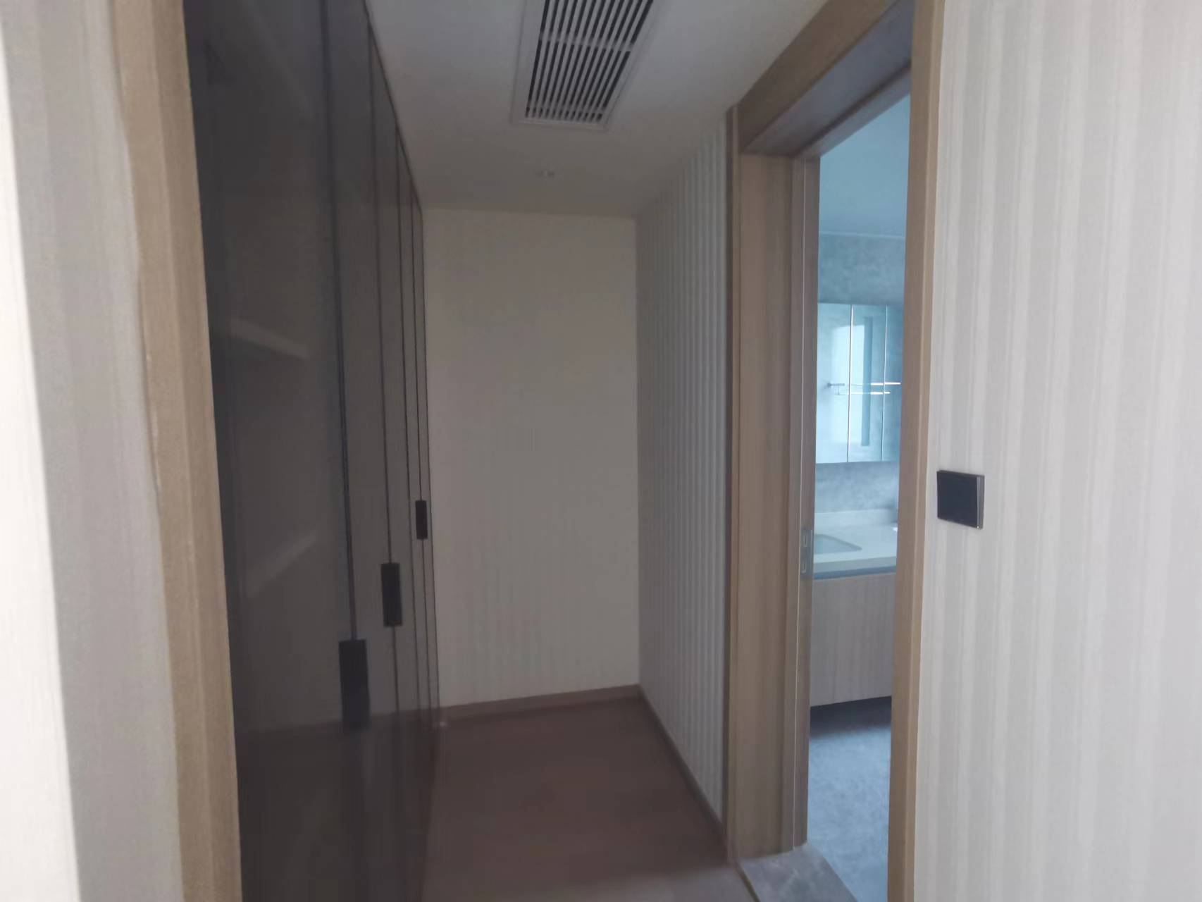 龙湖天宸源著 4室2厅2卫 140m&sup2;
