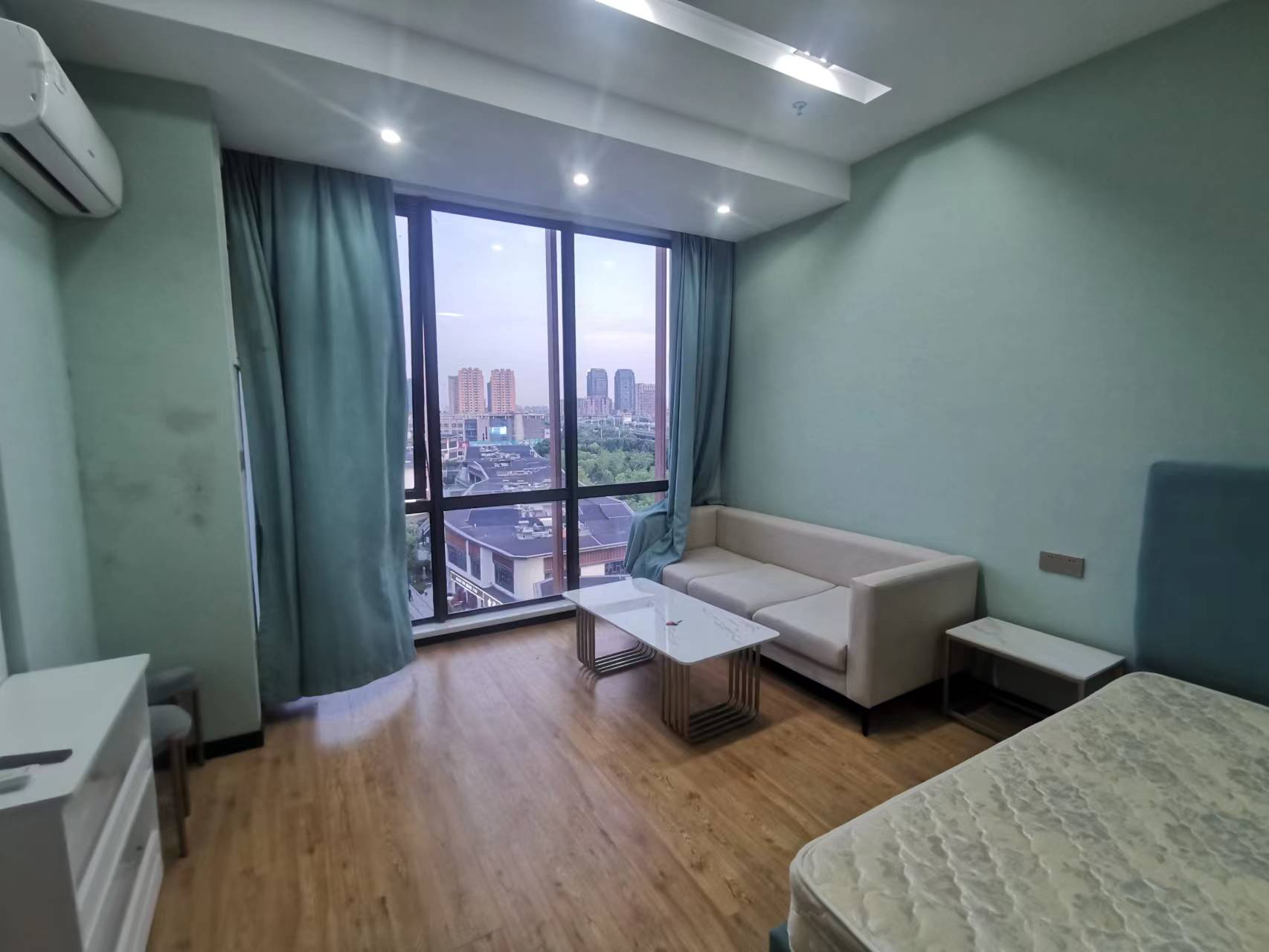圆融堤调 1室1厅1卫 55.4m²