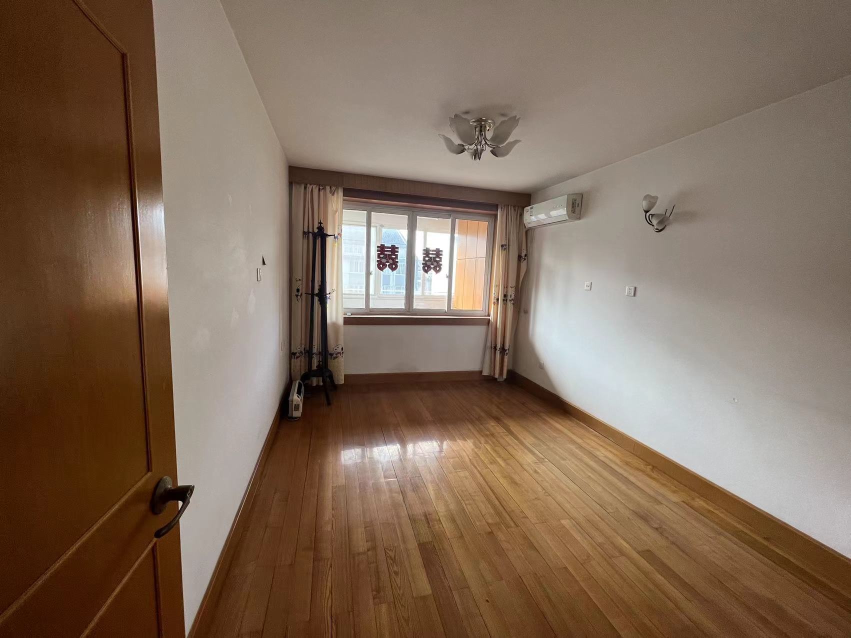 北郭东村南区 5室2厅2卫 129.58m&sup2;