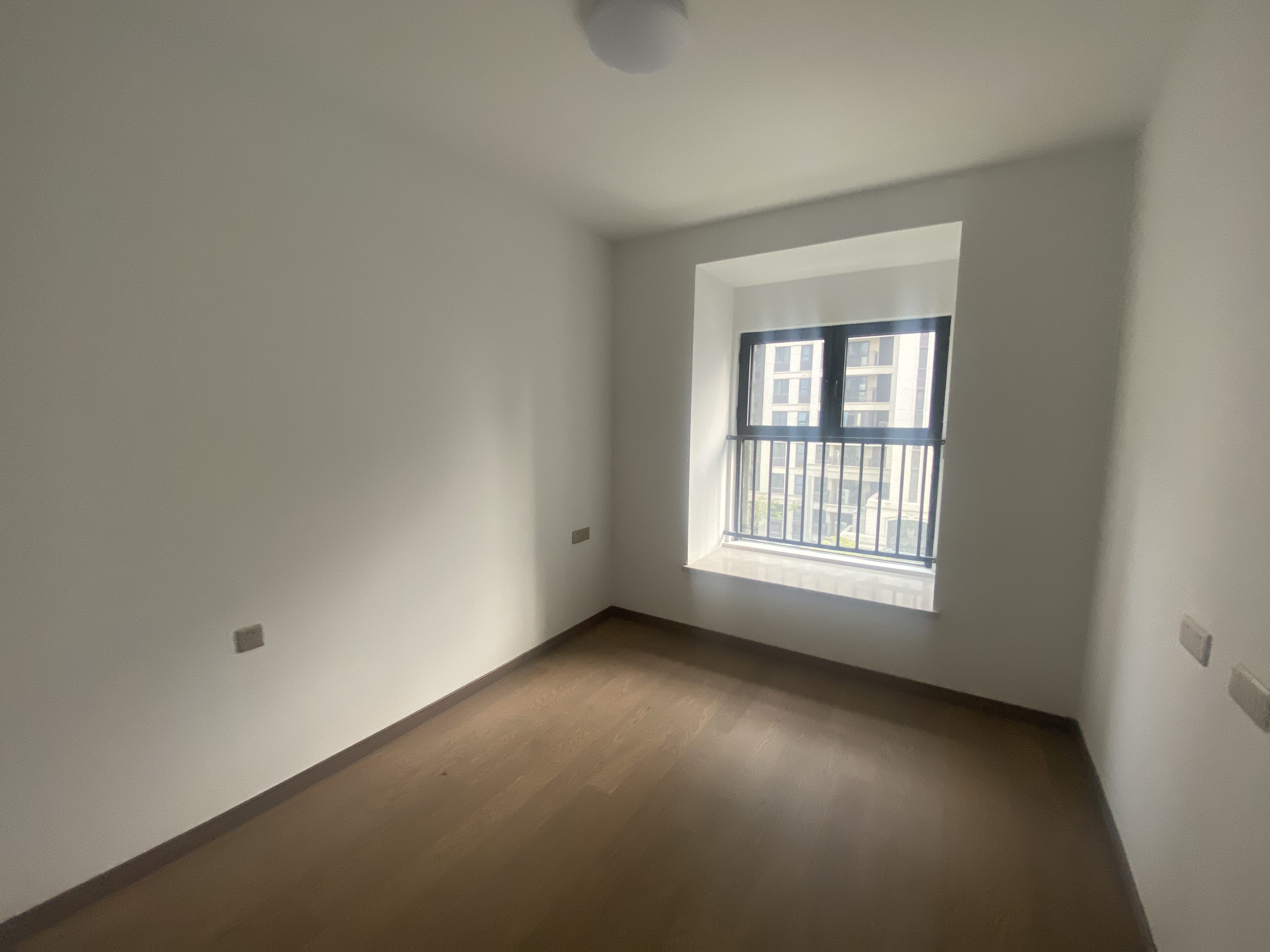 中海上东区 4室2厅2卫 143m&sup2;