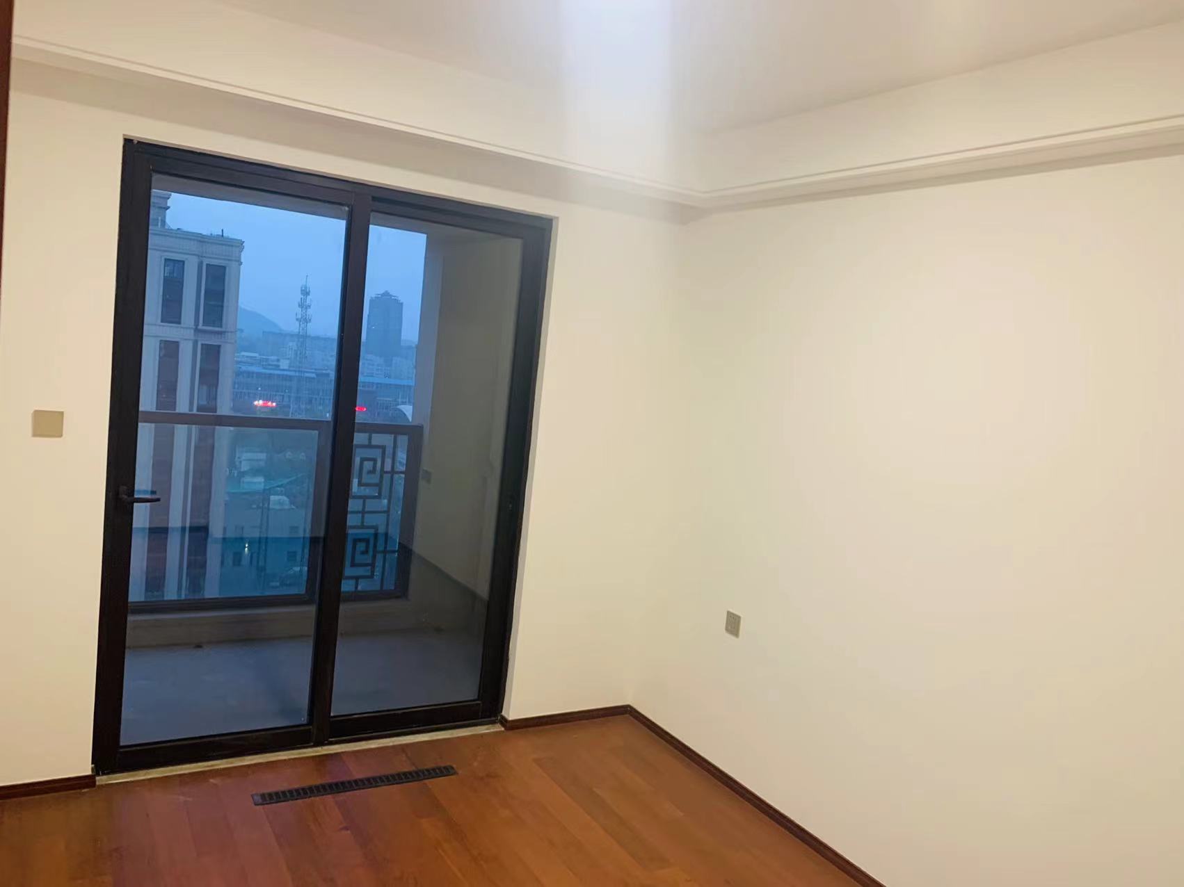 崇川金茂府 4室2厅2卫 140m&sup2;