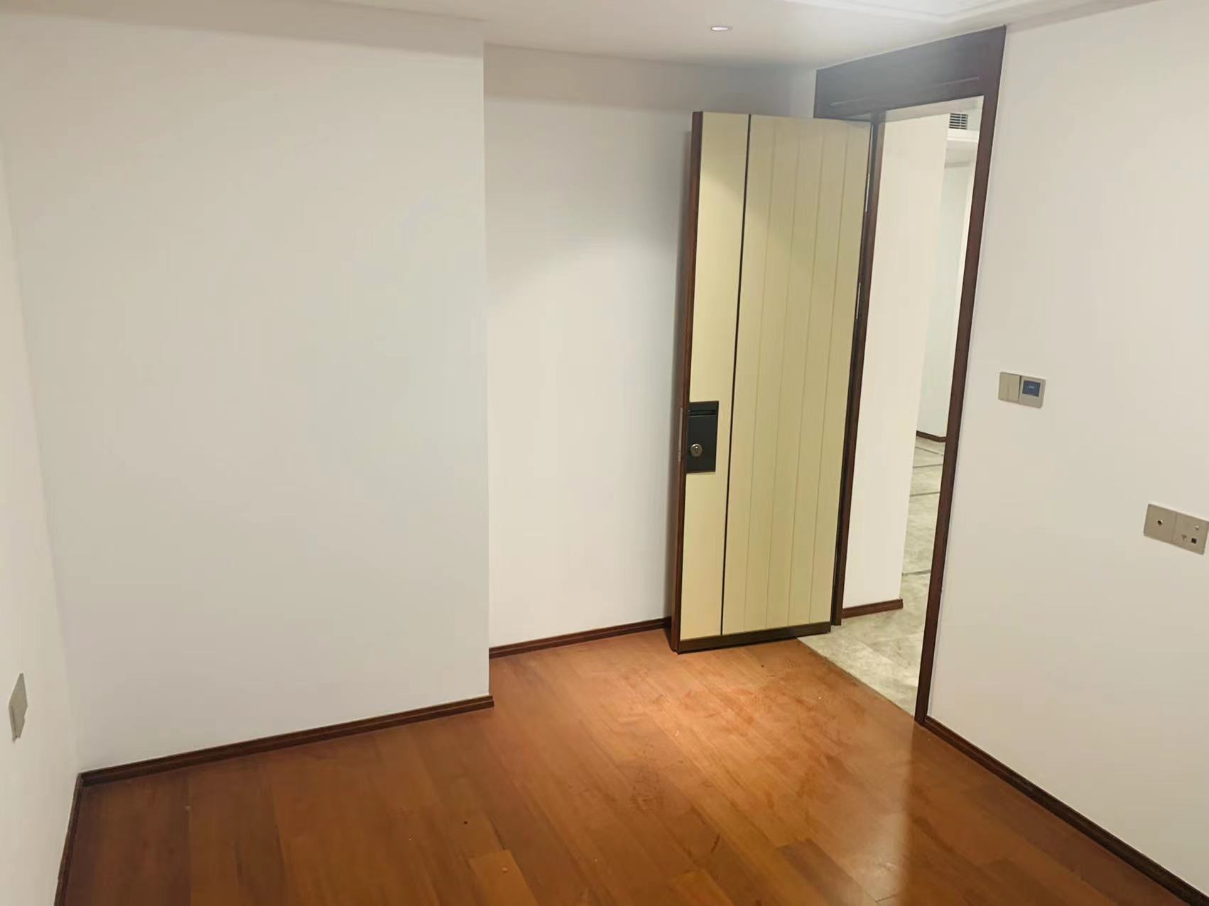 崇川金茂府 4室2厅2卫 140m&sup2;