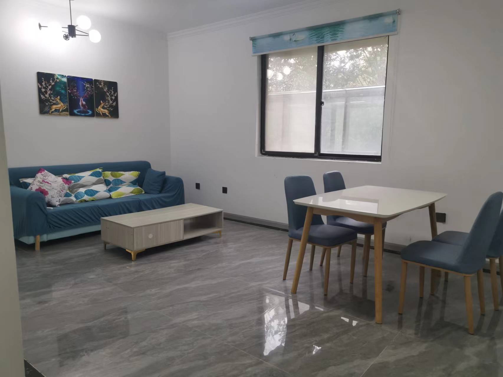 紫东南苑南区 2室2厅1卫 95m&sup2;