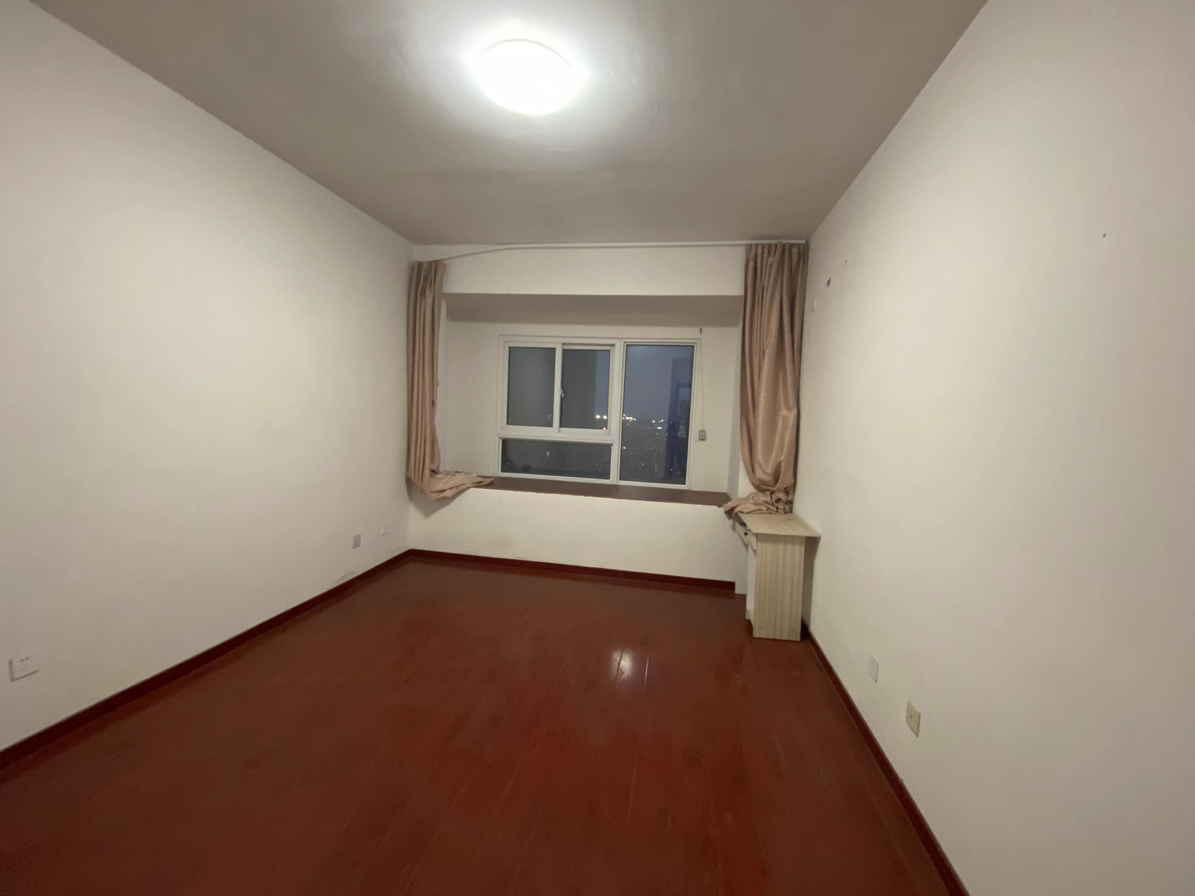 和融&bull;优山美地名邸 3室1厅1卫 117m&sup2;