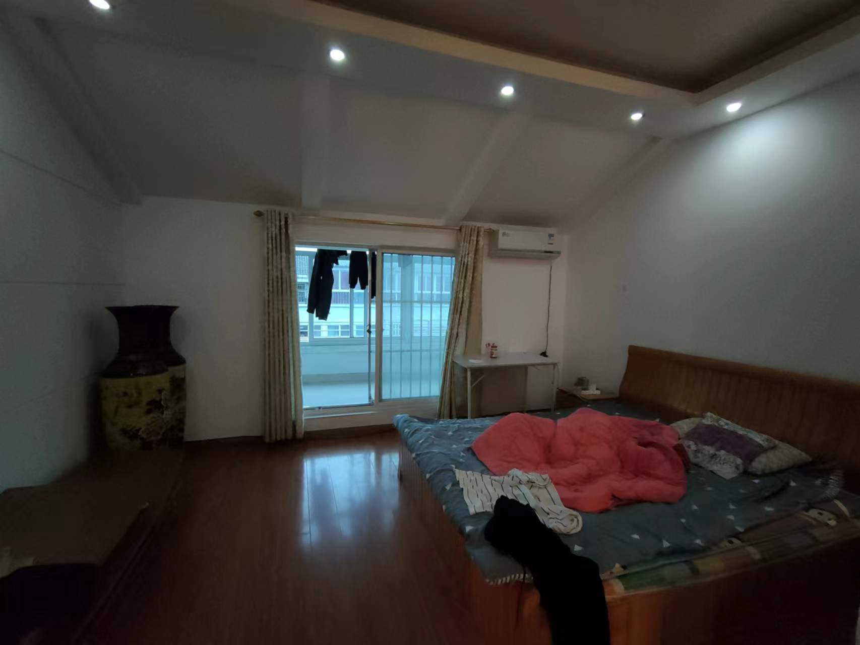 五山公寓 5室1厅1卫 169m&sup2;