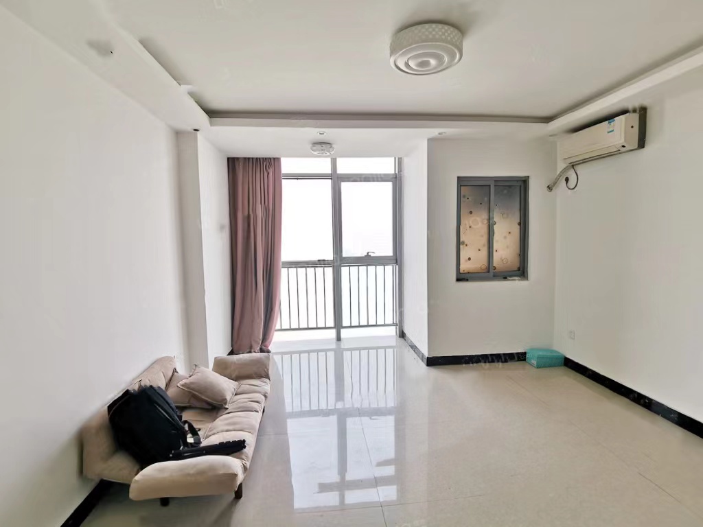 人民东路699号京扬数码城 1室1厅1卫 42.24m&sup2;