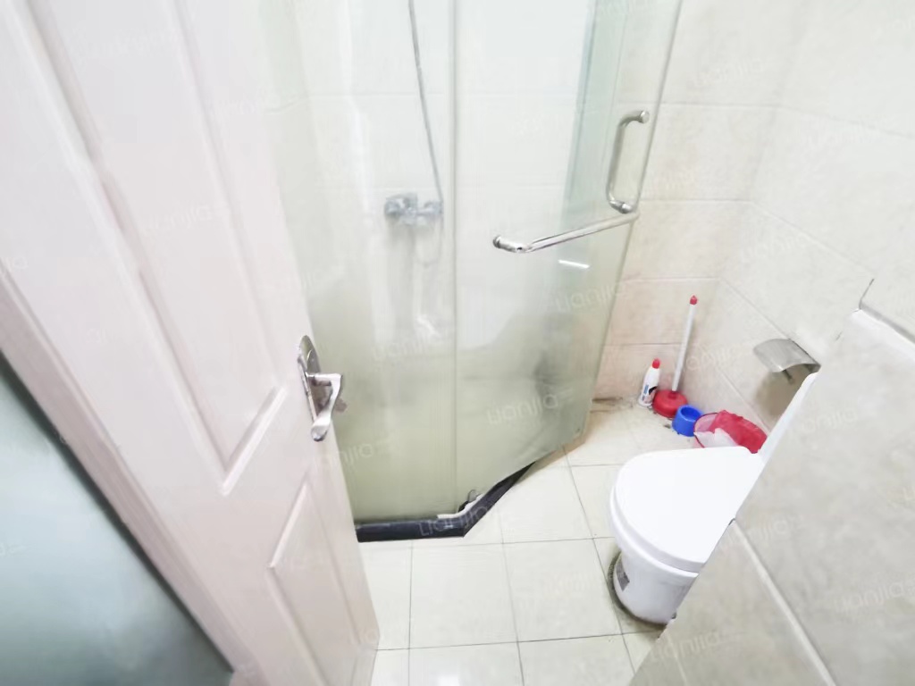 人民东路699号京扬数码城 1室1厅1卫 42.24m&sup2;