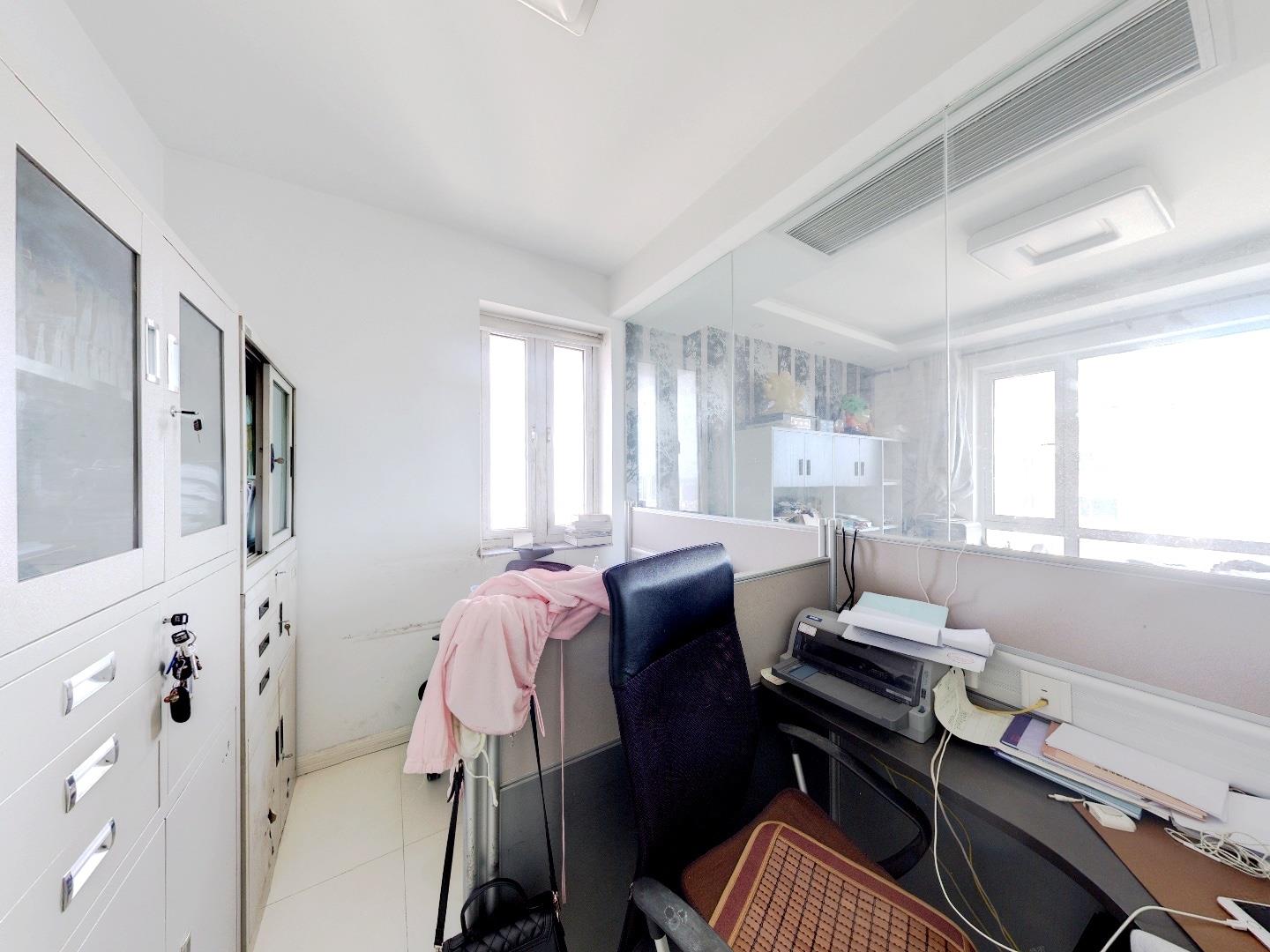 玖珑城 3室2厅2卫 163m²