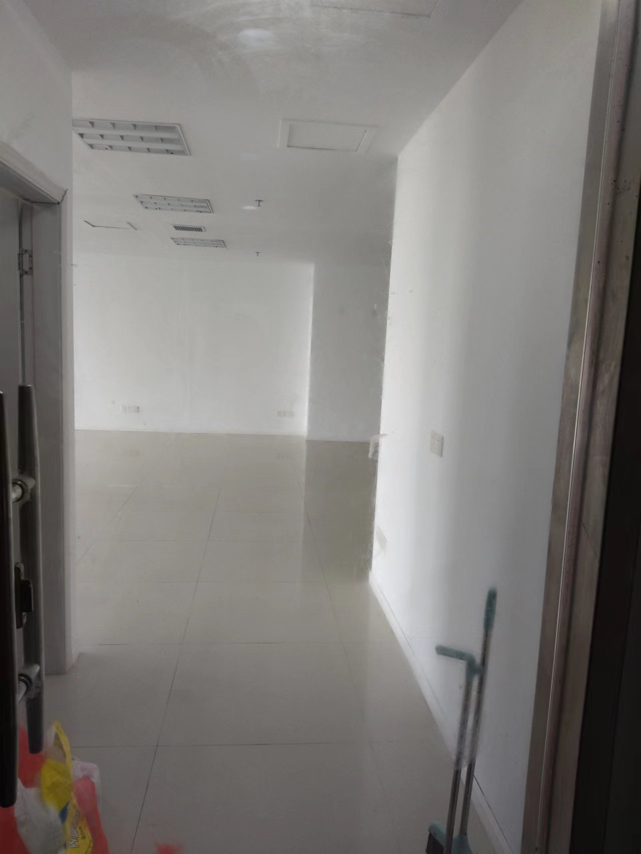 中南世纪城南区 1室1厅1卫 229m&sup2;