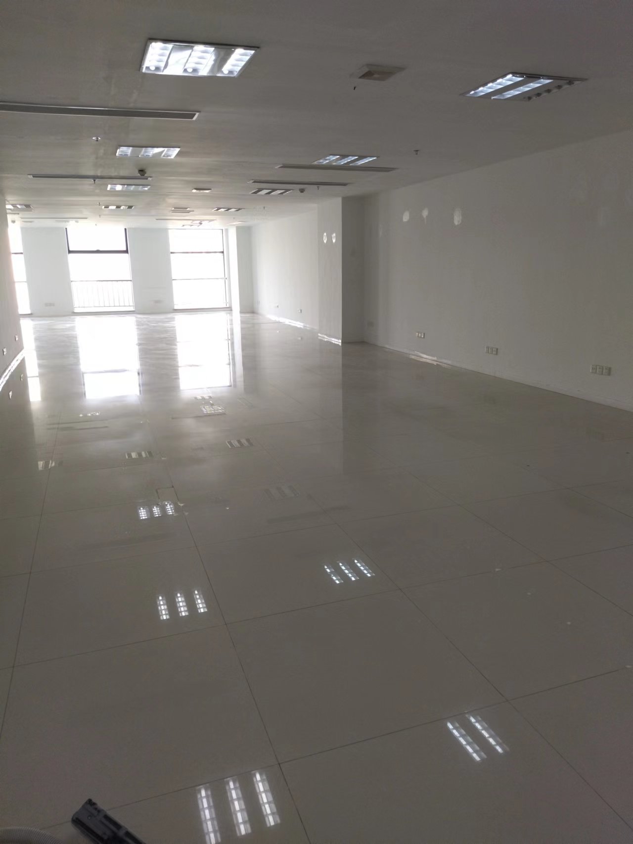 中南世纪城南区 1室1厅1卫 229m&sup2;