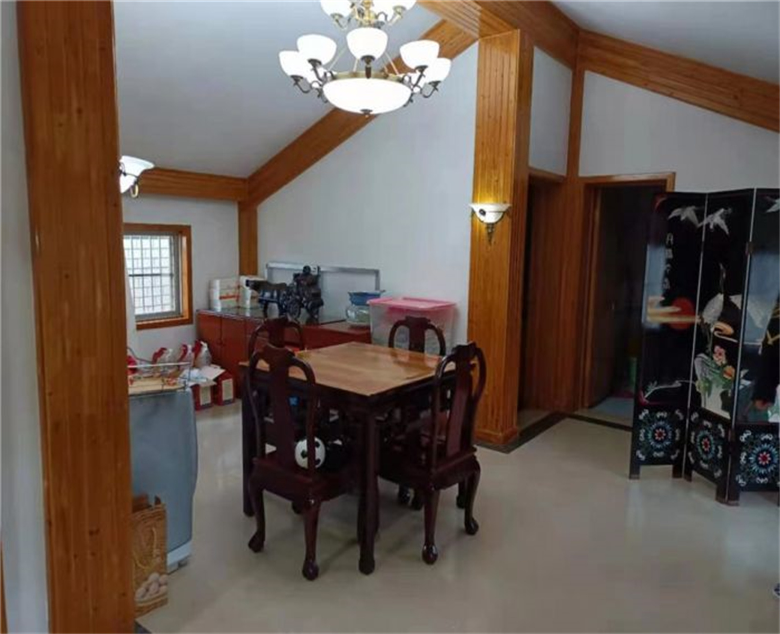 小石桥花苑 5室2厅2卫 183m²