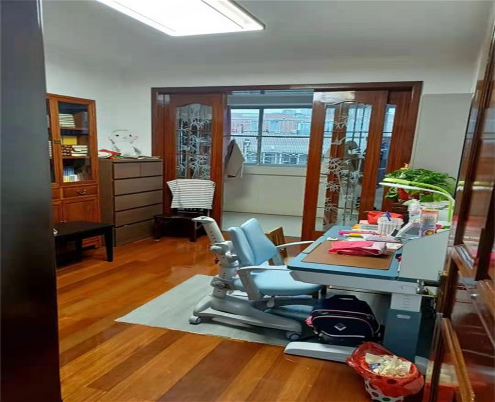 小石桥花苑 5室2厅2卫 183m&sup2;