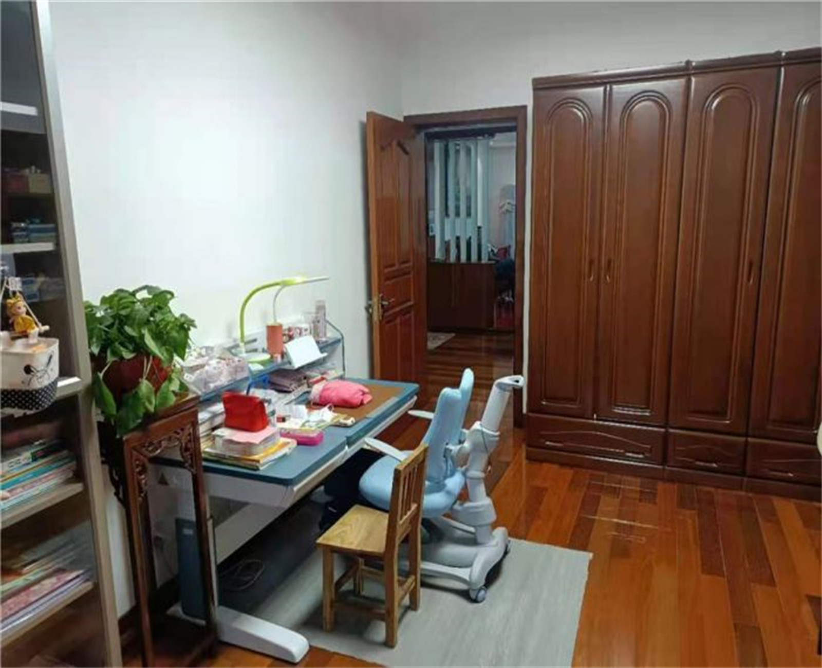 小石桥花苑 5室2厅2卫 183m&sup2;