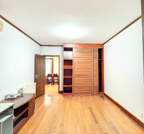 小石桥花苑 3室1厅1卫 89m&sup2;