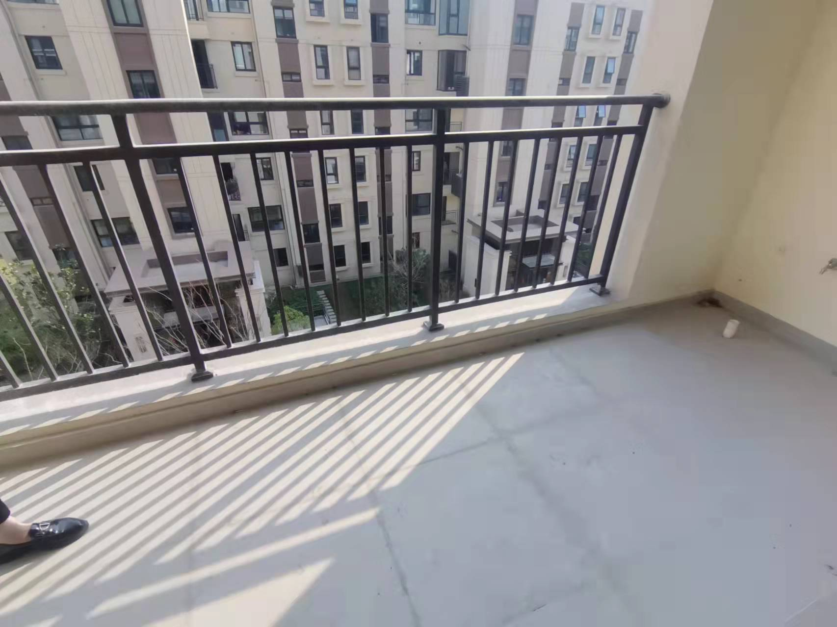 春风南岸西园 4室2厅2卫 136m&sup2;