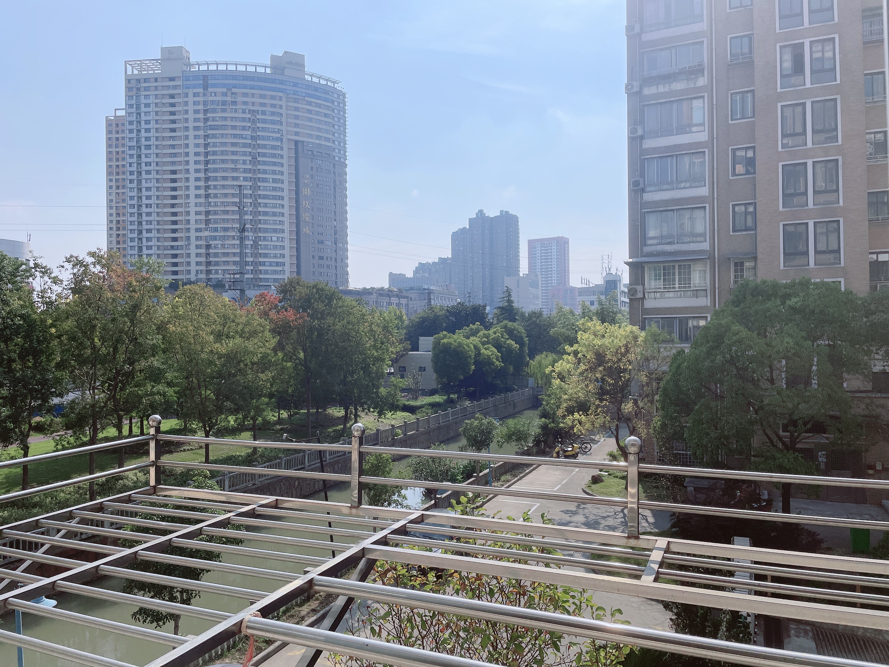 瑞景广场 3室2厅1卫 130m&sup2;