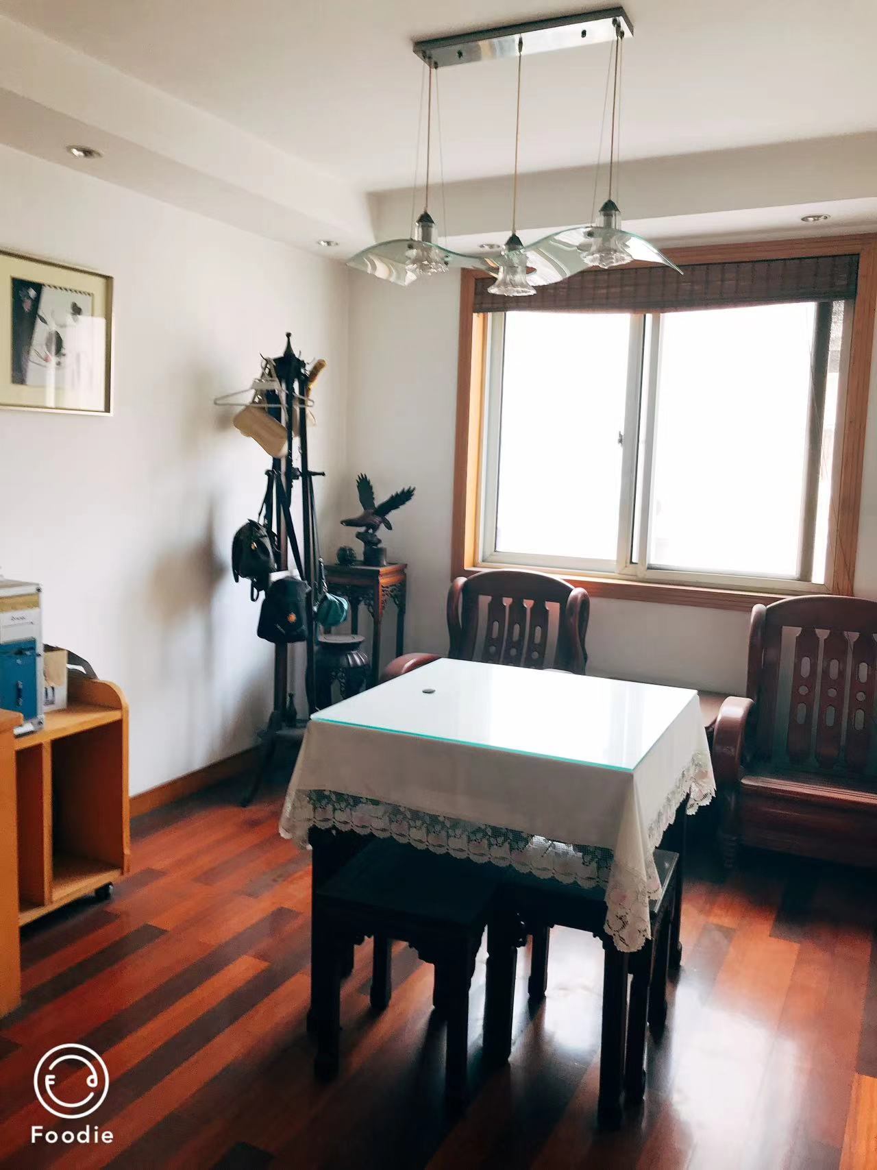 东昇花园 7室2厅3卫 244.00m&sup2;