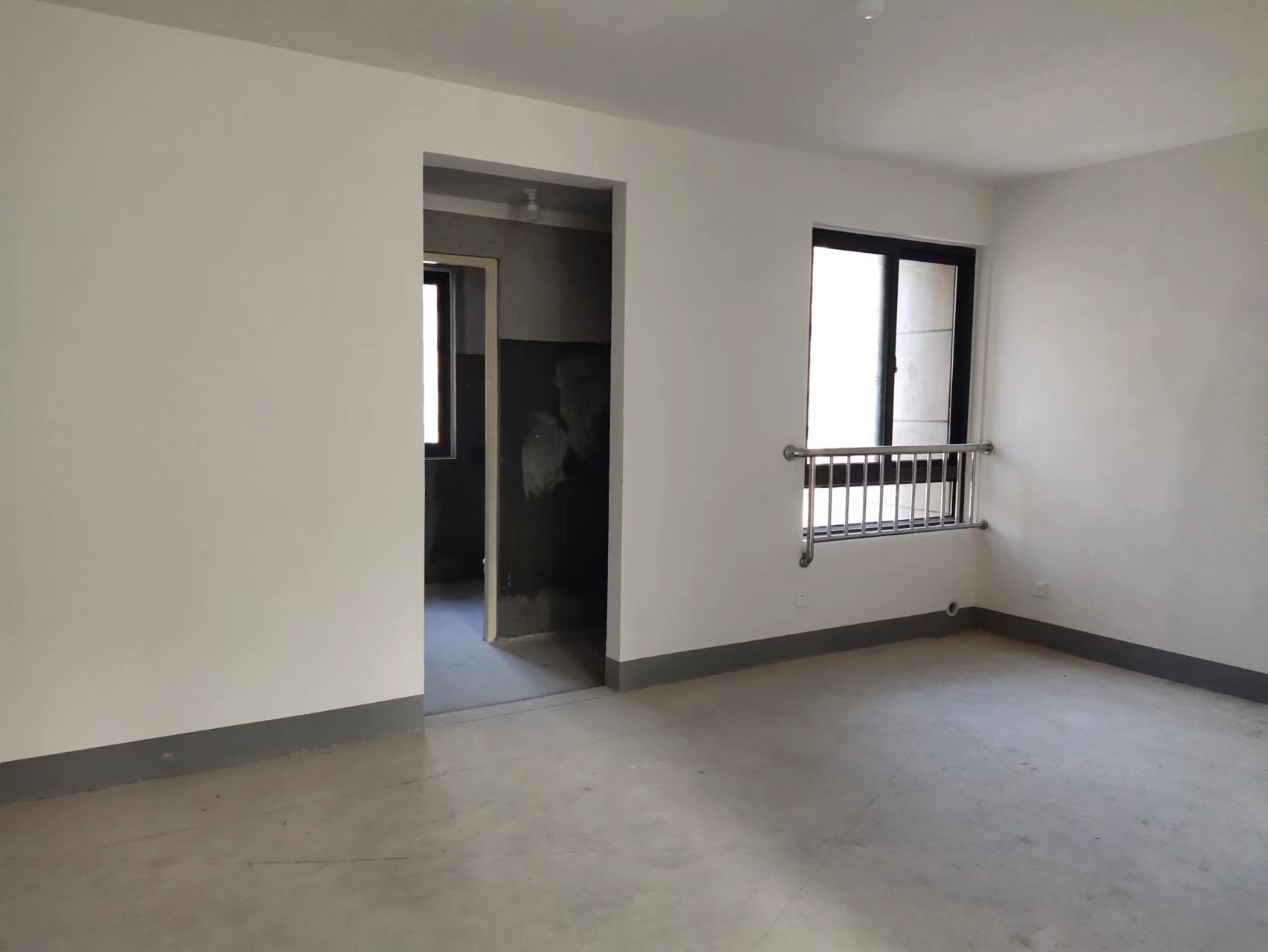 兴石花园 3室1厅1卫 119m&sup2;