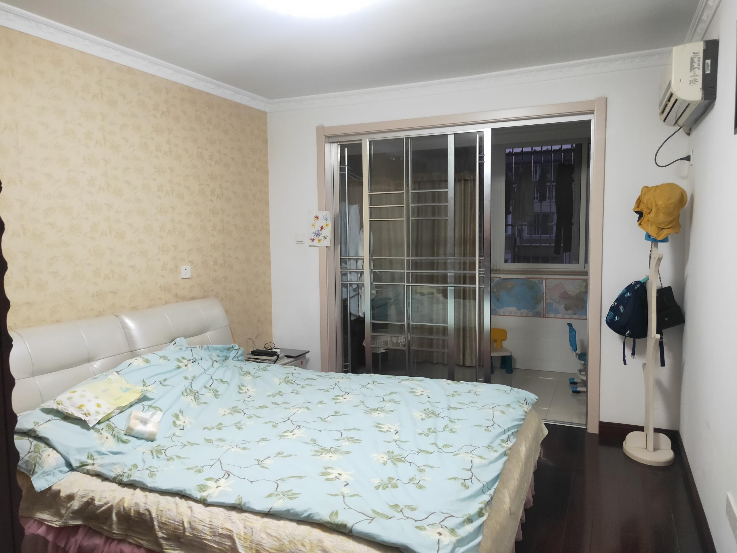 星通花园 3室2厅2卫 74.00m&sup2;