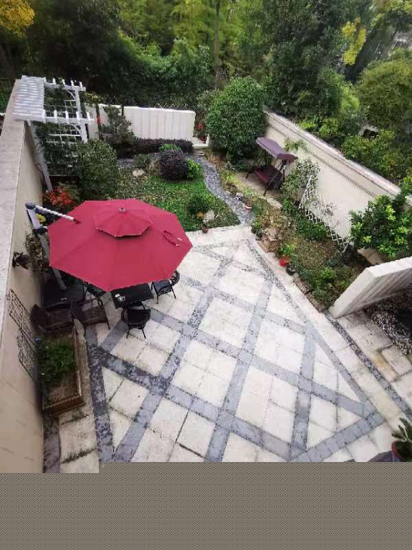 春晖花园 5室3厅5卫 304.30m&sup2;